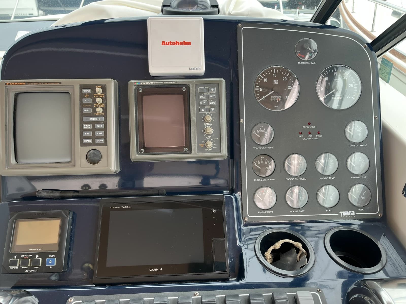 1999 Tiara Yachts 3500 Open - Photo 14