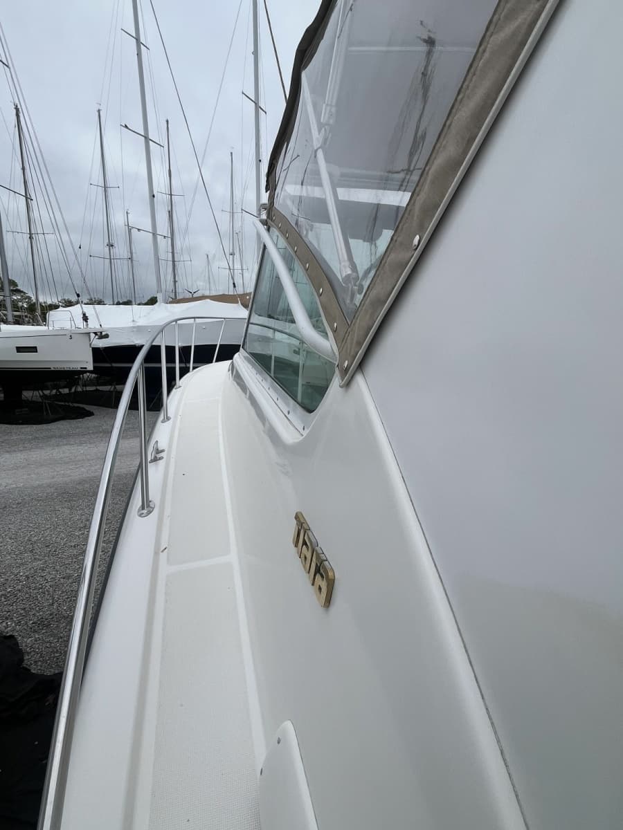 1999 Tiara Yachts 3500 Open - Photo 30