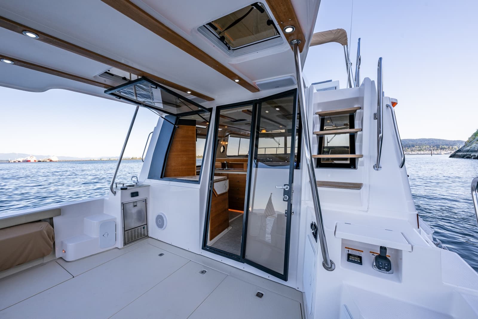2020 Ranger Tugs R-41 CB - Photo 37