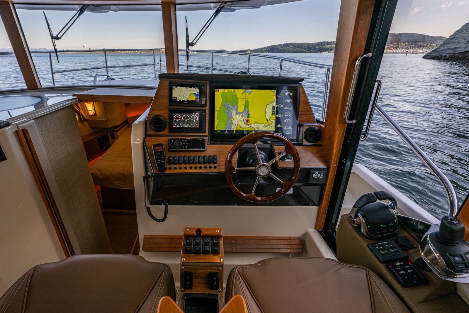 2020 Ranger Tugs R-41 CB - Photo 13