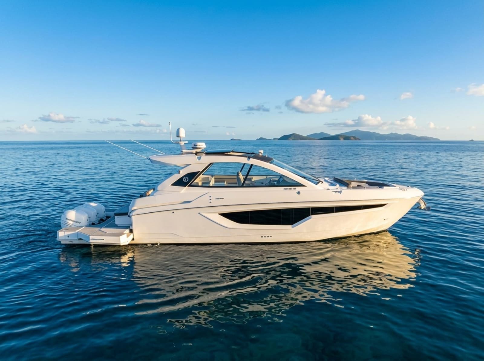 2021 Cruisers Yachts 42 GLS OB - Photo 1