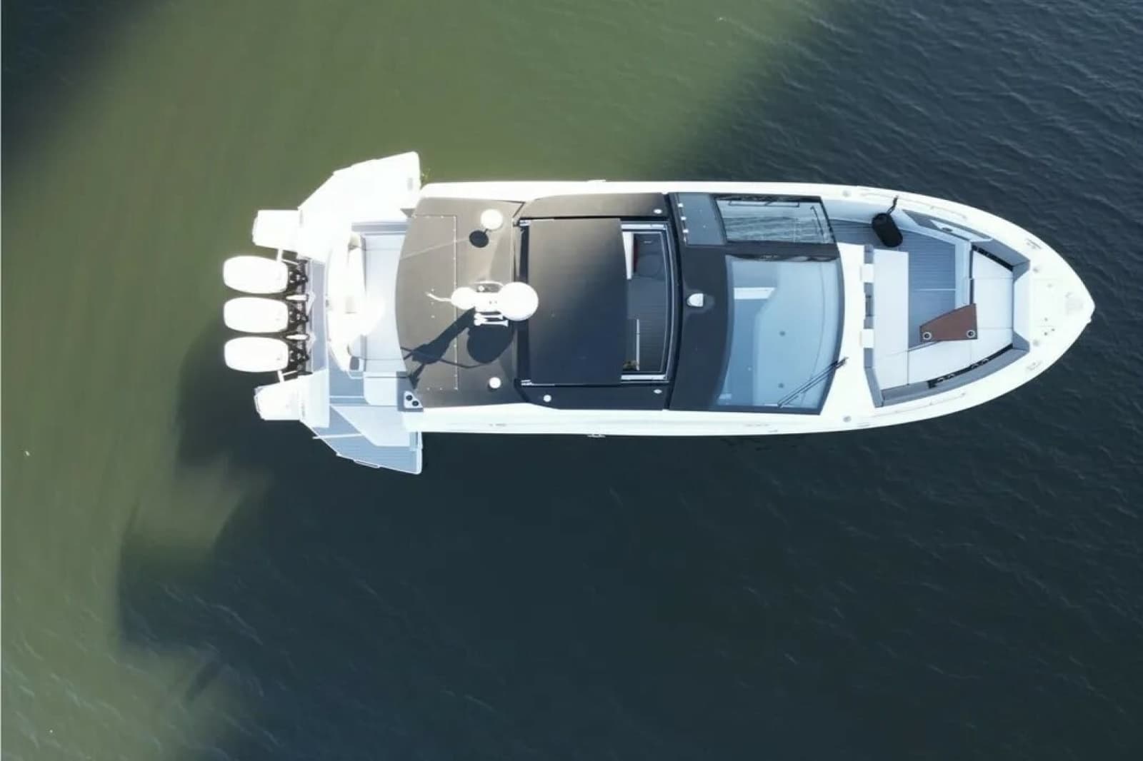 2021 Cruisers Yachts 42 GLS OB - Photo 10