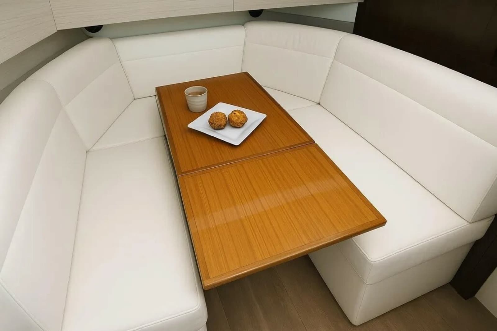 2021 Cruisers Yachts 42 GLS OB - Photo 29