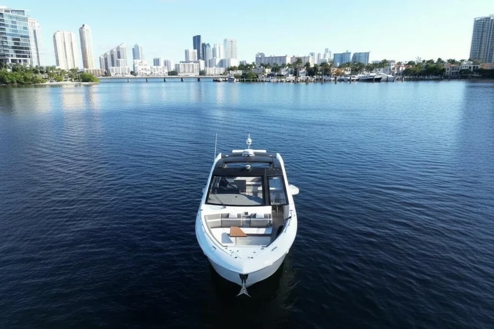 2021 Cruisers Yachts 42 GLS OB - Photo 4