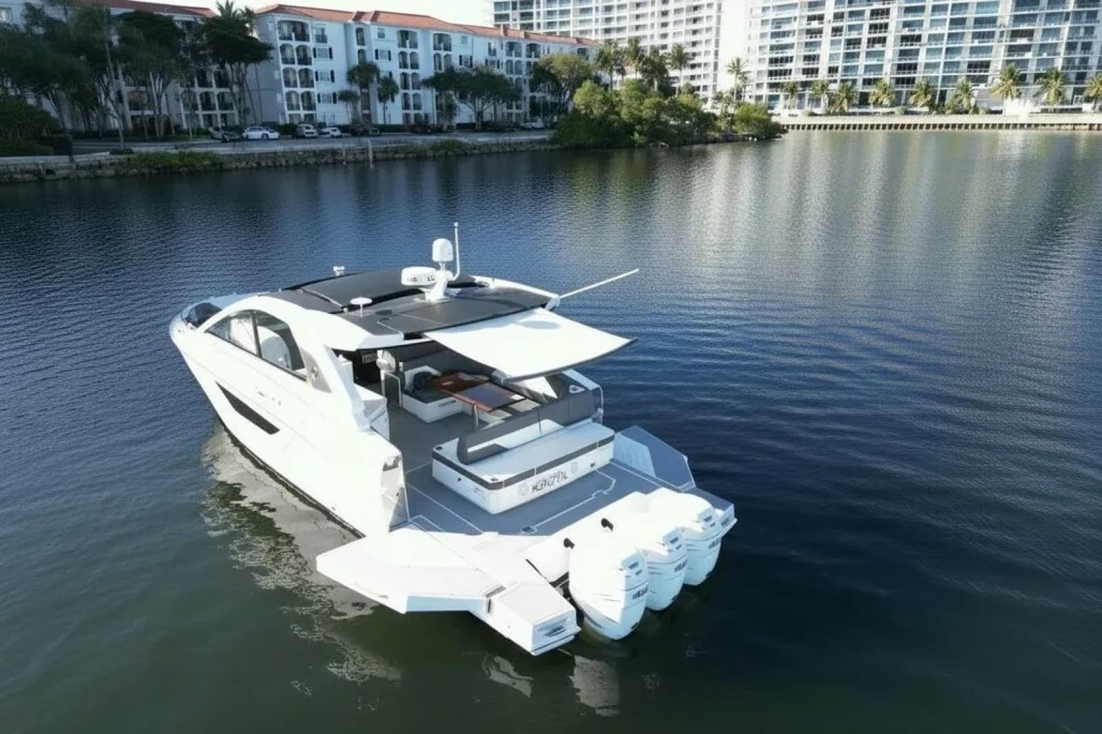 2021 Cruisers Yachts 42 GLS OB - Photo 7