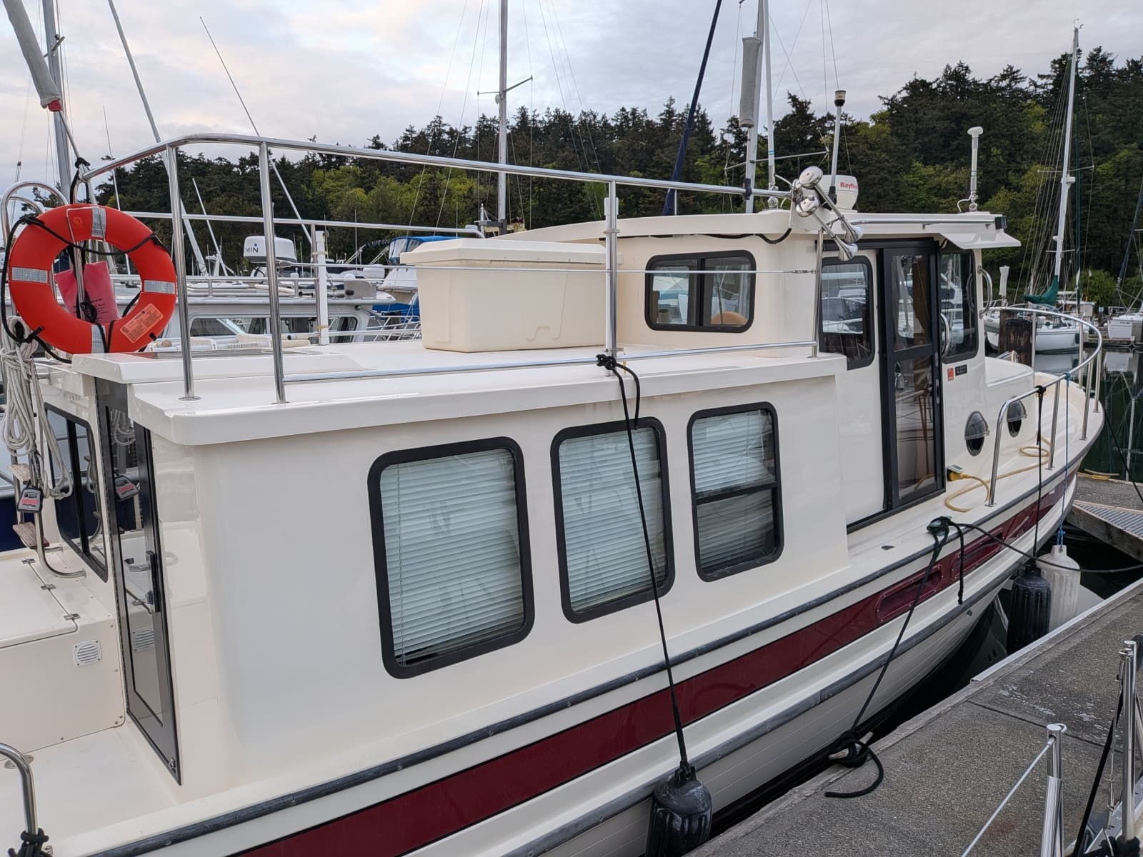 2000 Nordic Tugs 32 - Photo 11