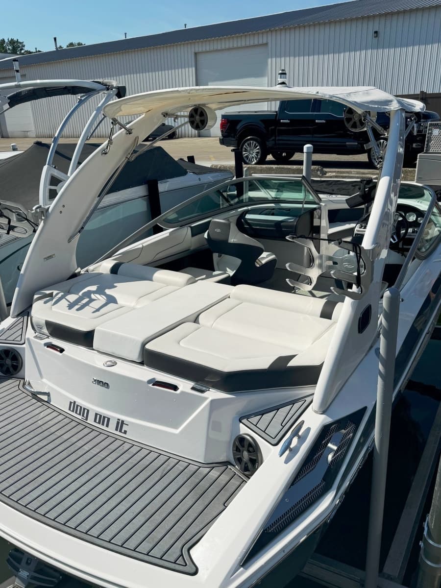 2019 Regal 2100 Bowrider - Photo 4