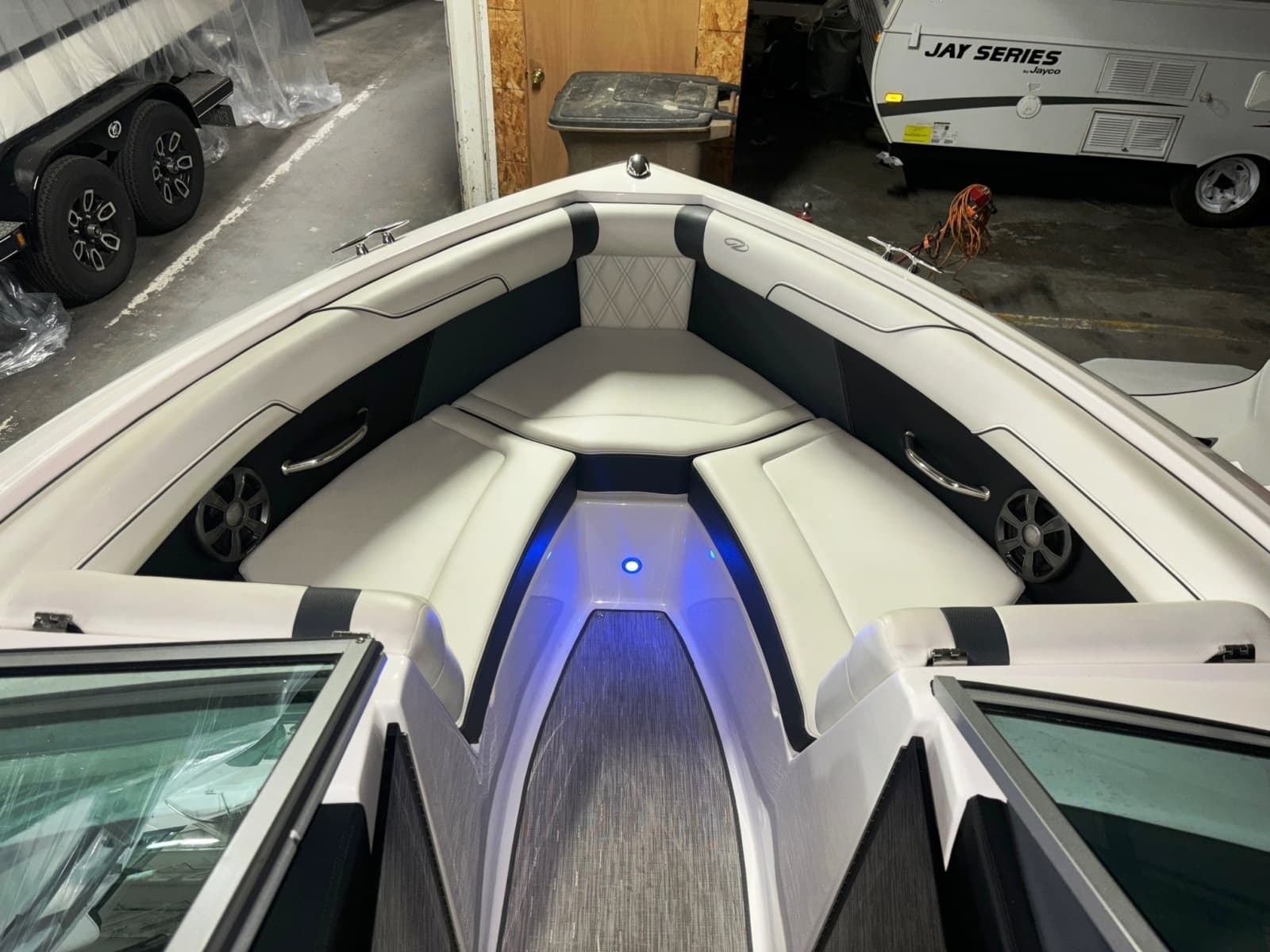 2019 Regal 2100 Bowrider - Photo 19