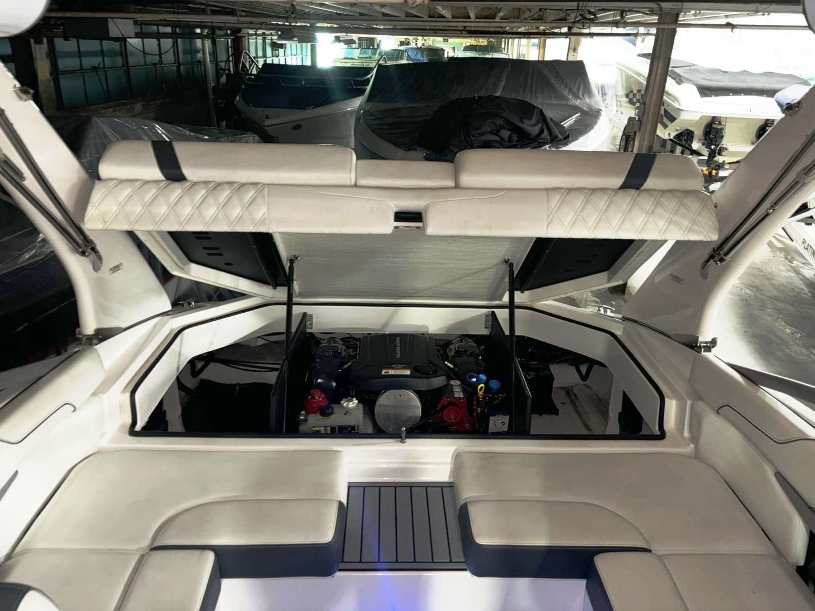 2019 Regal 2100 Bowrider - Photo 14