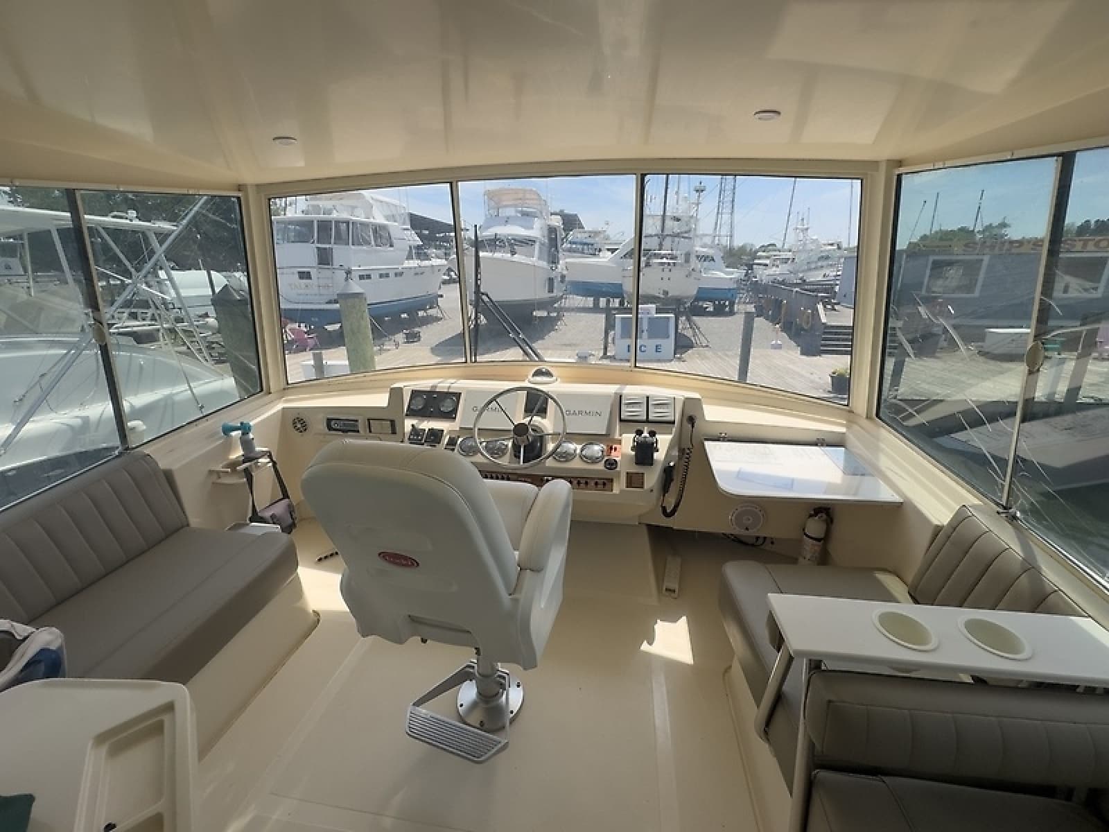 2006 Mainship 43 Trawler - Photo 6