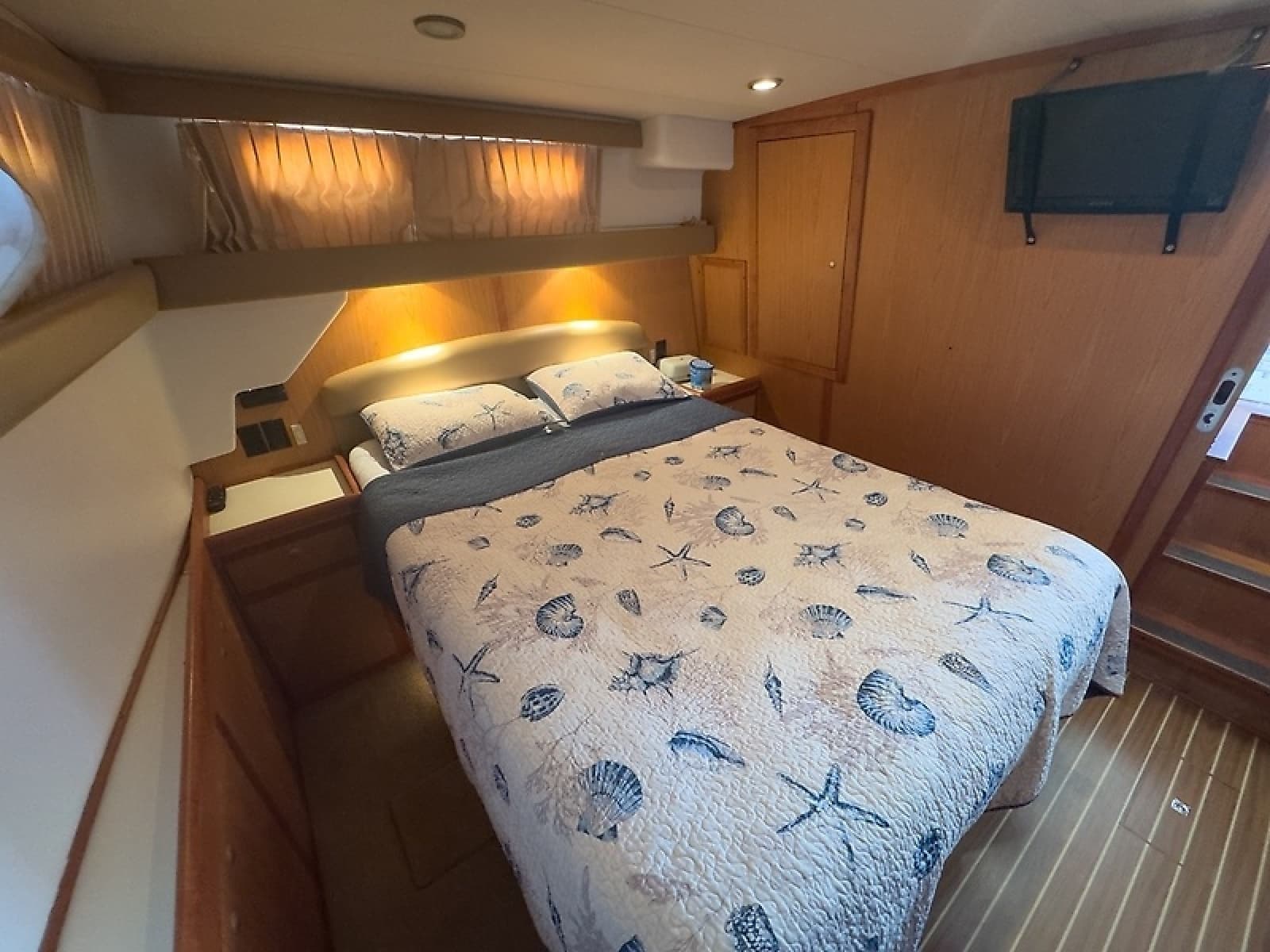 2006 Mainship 43 Trawler - Photo 24