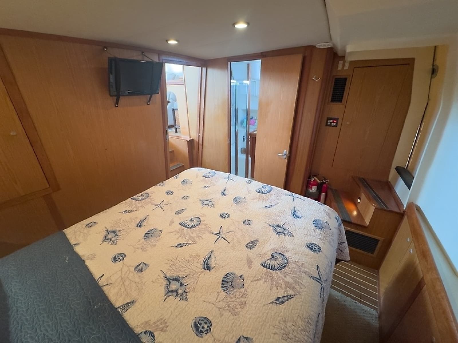 2006 Mainship 43 Trawler - Photo 25