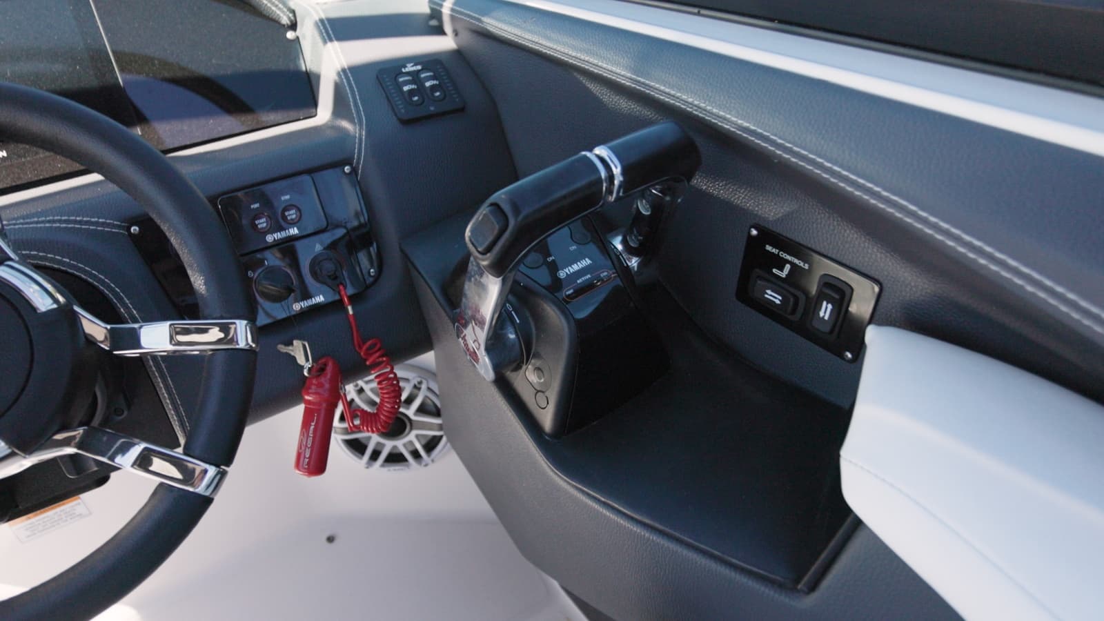 2017 Regal 29 OBX - Photo 8