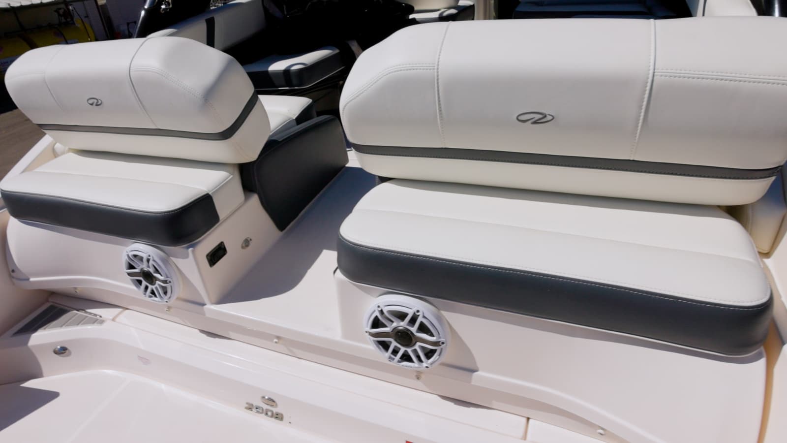 2017 Regal 29 OBX - Photo 5