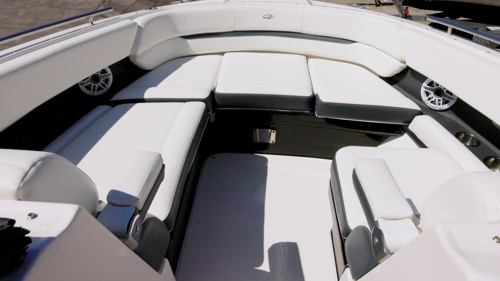 2017 Regal 29 OBX - Photo 15