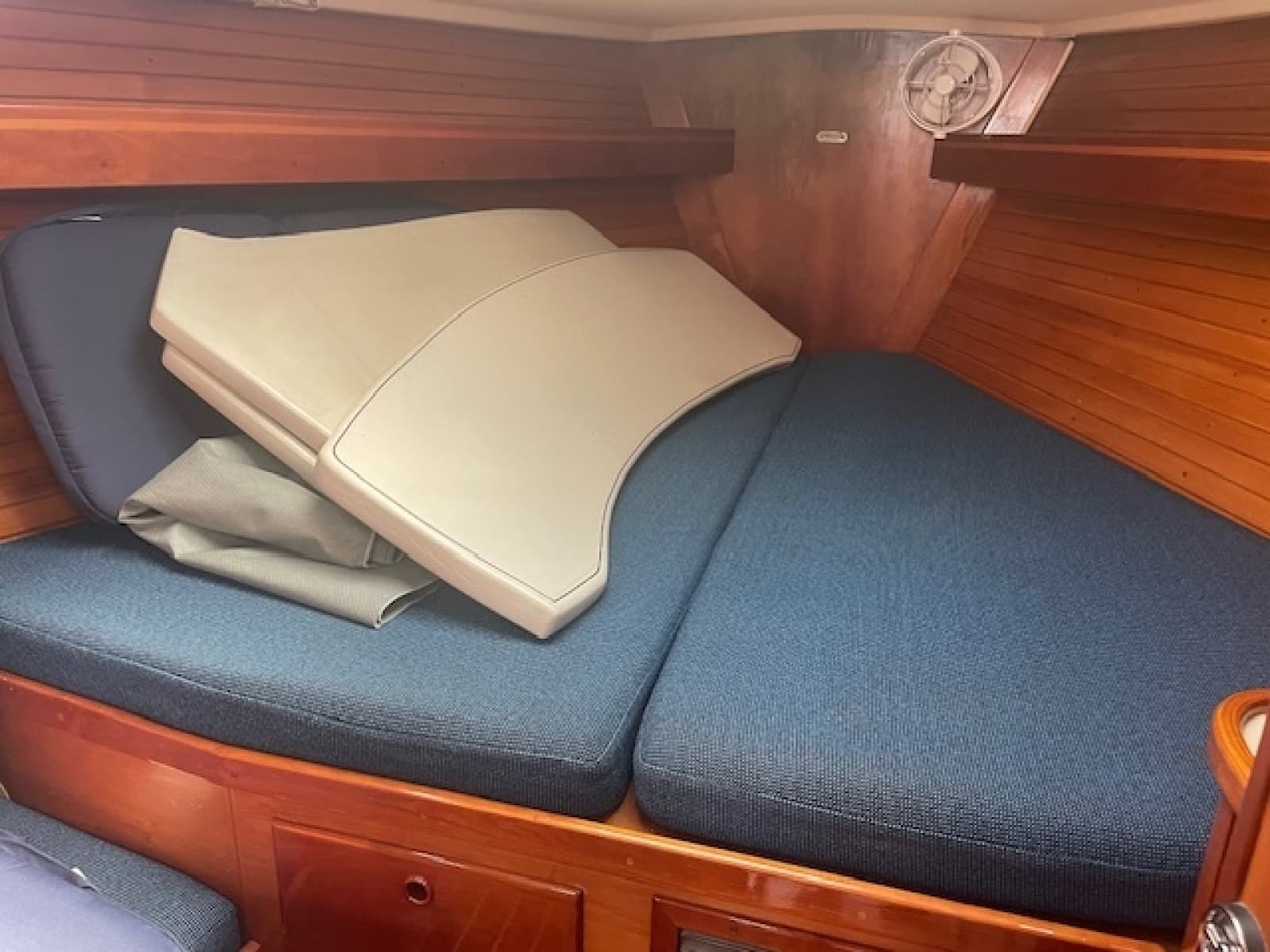1993 Sabre 38 MK II - Photo 9