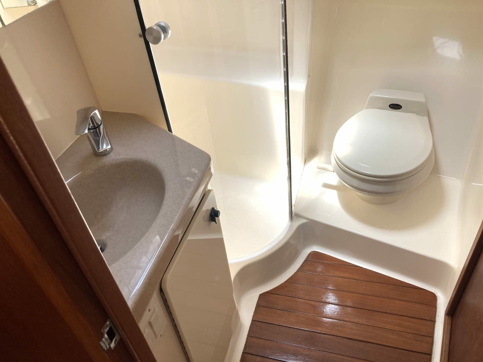 1995 Tiara Yachts 4000 - Photo 16