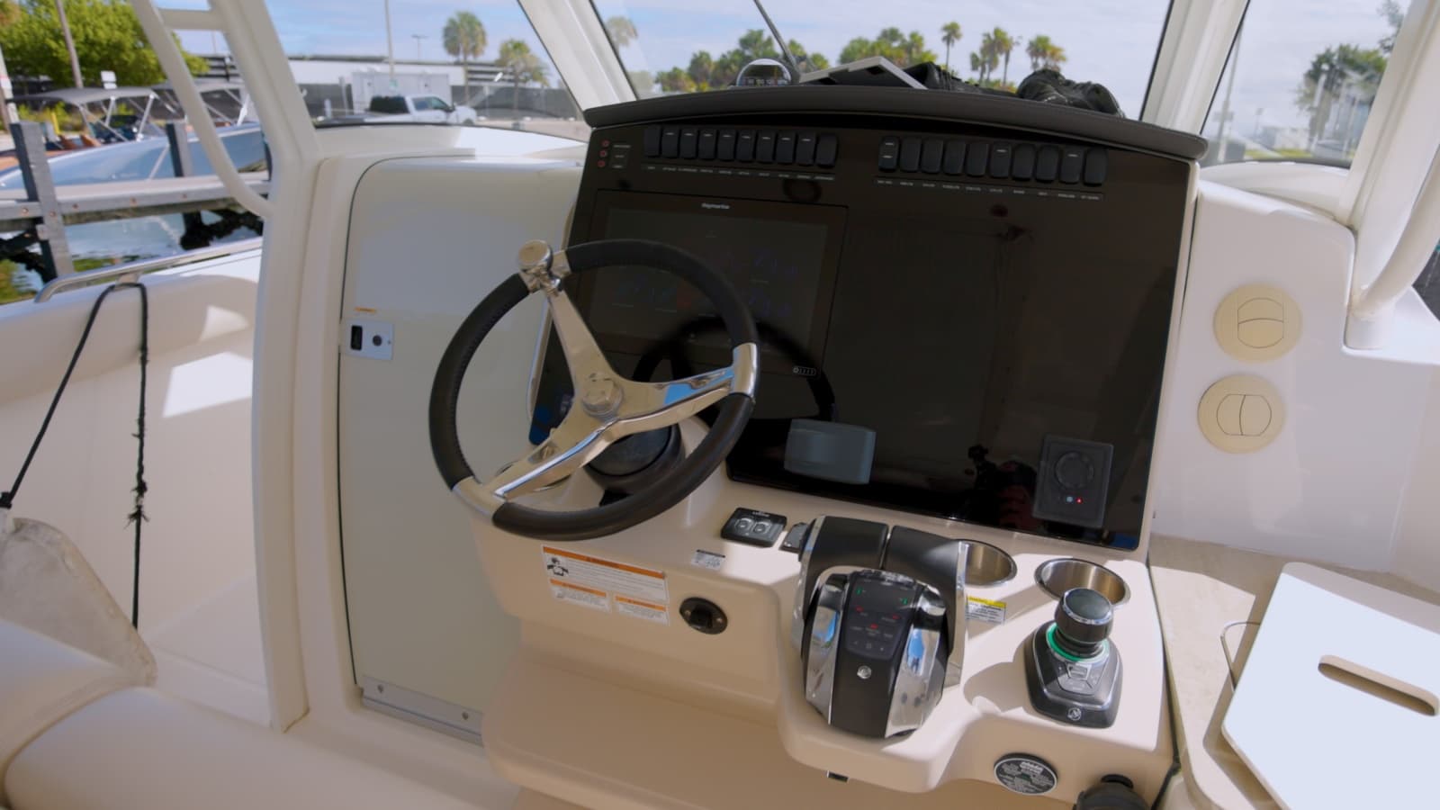 2018 Boston Whaler Outrage - Photo 6