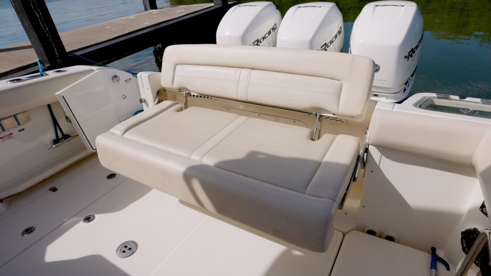 2018 Boston Whaler Outrage - Photo 12