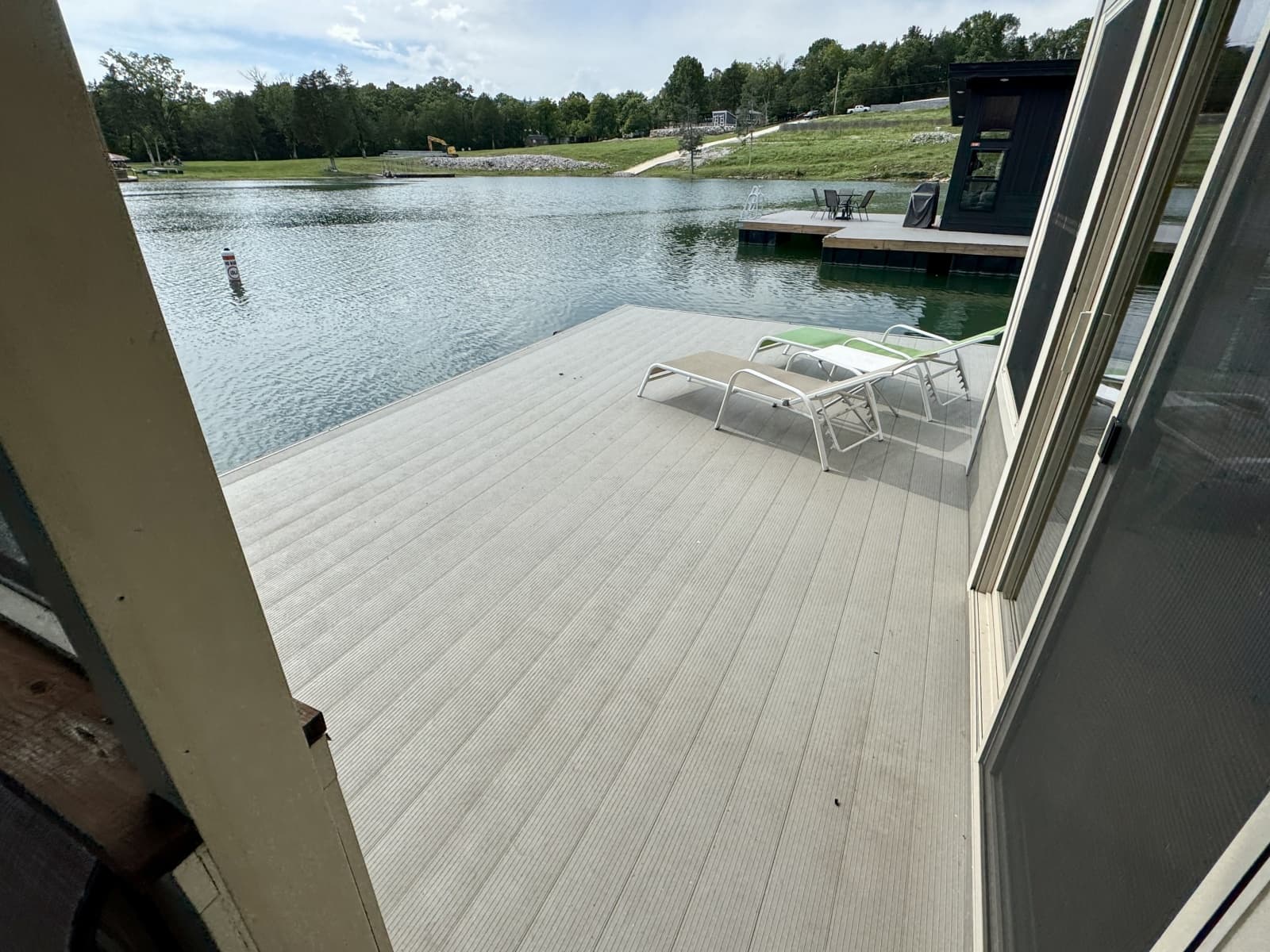 2010 Custom Floating Cabin - Approx 1340sqft - Photo 54