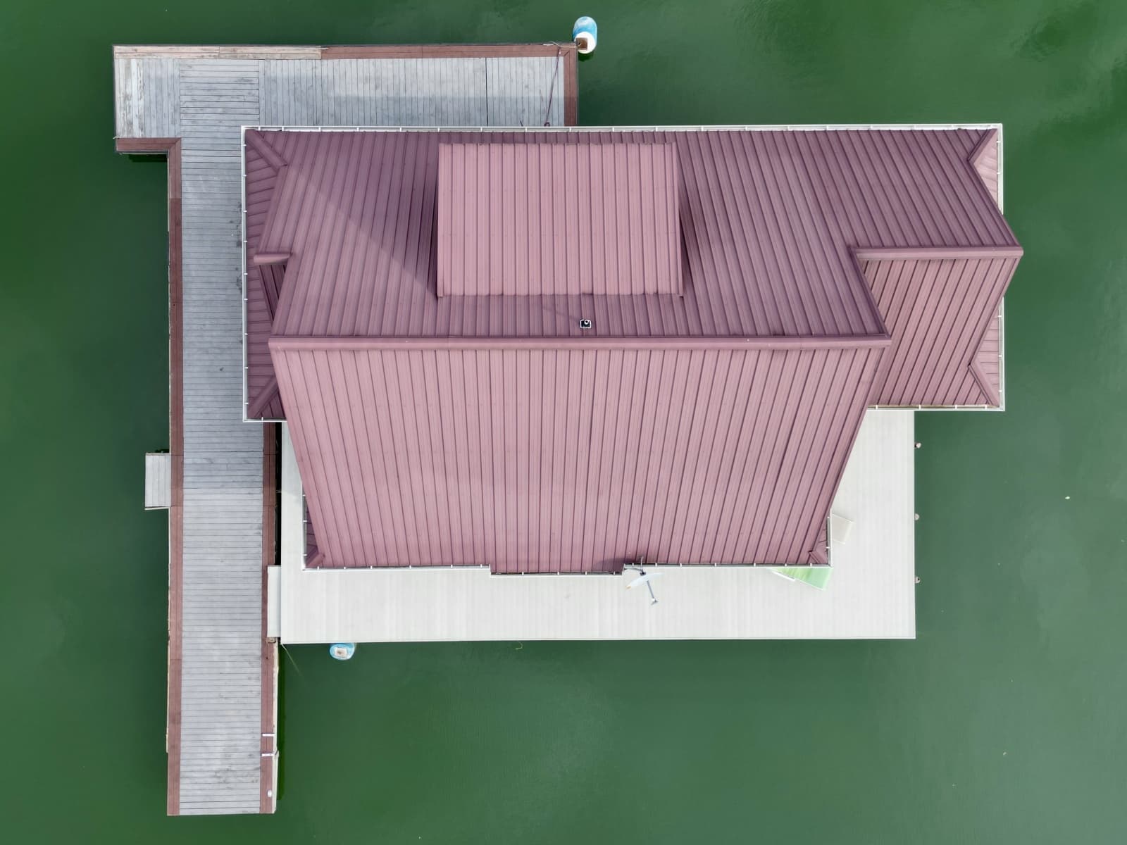 2010 Custom Floating Cabin - Approx 1340sqft - Photo 102