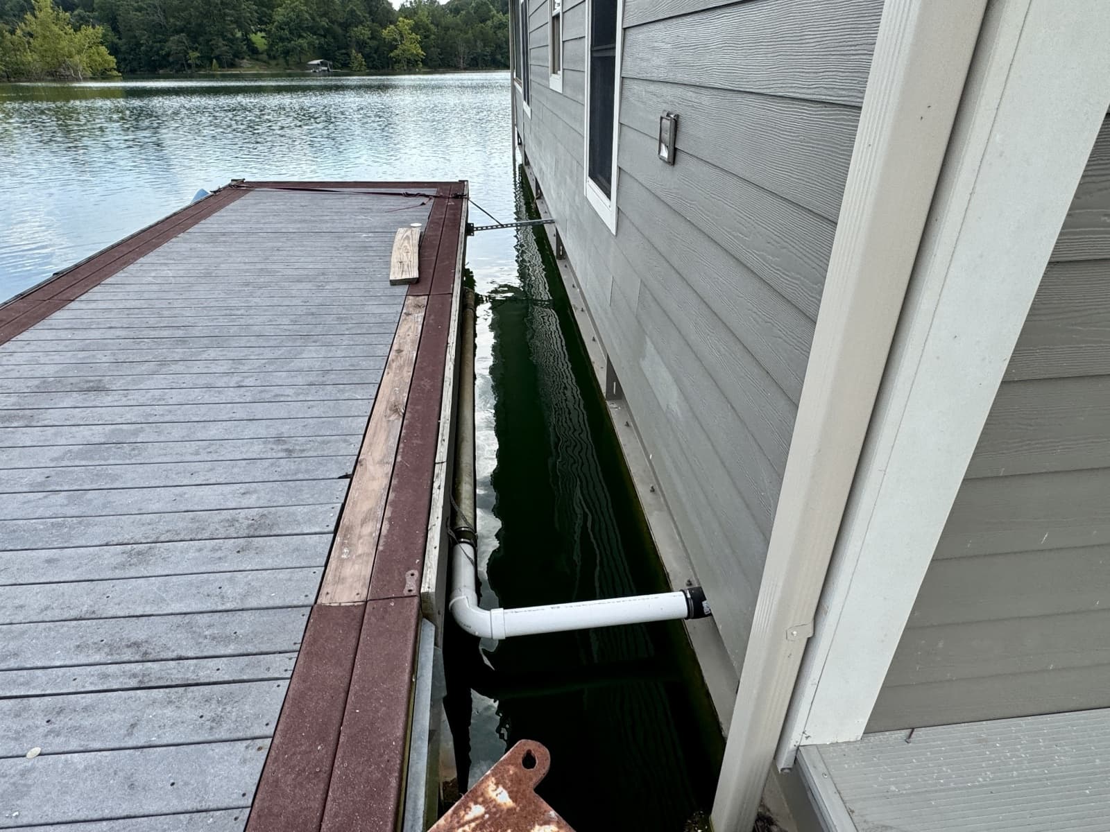 2010 Custom Floating Cabin - Approx 1340sqft - Photo 98