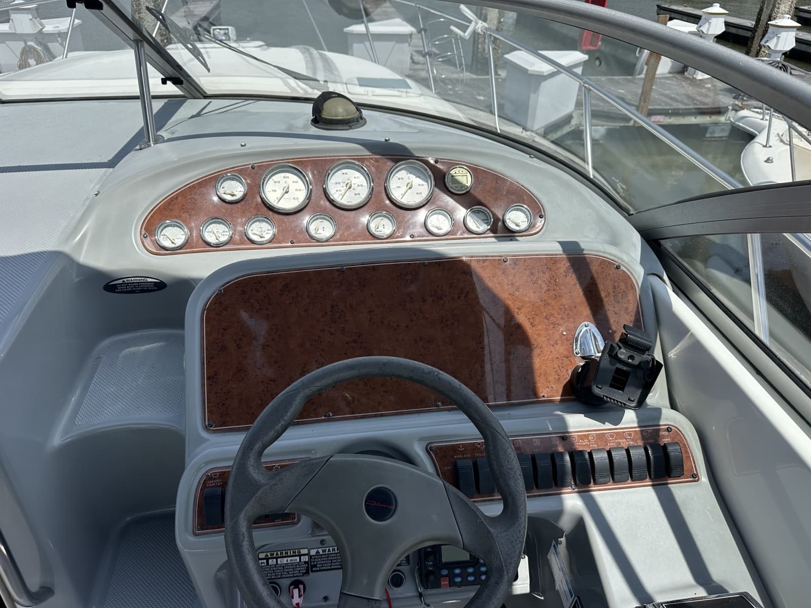 2006 Bayliner 305 - Photo 21