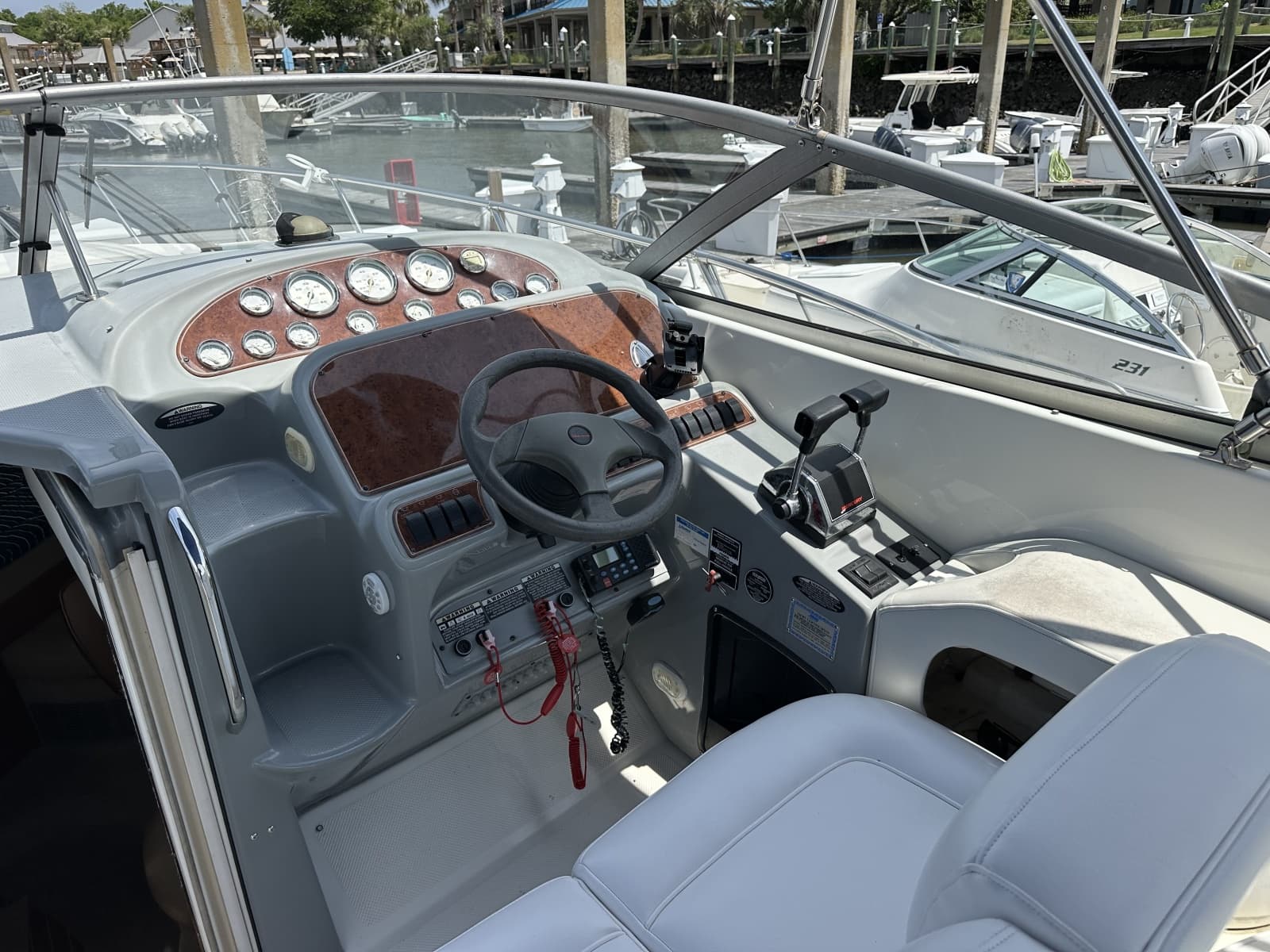 2006 Bayliner 305 - Photo 20