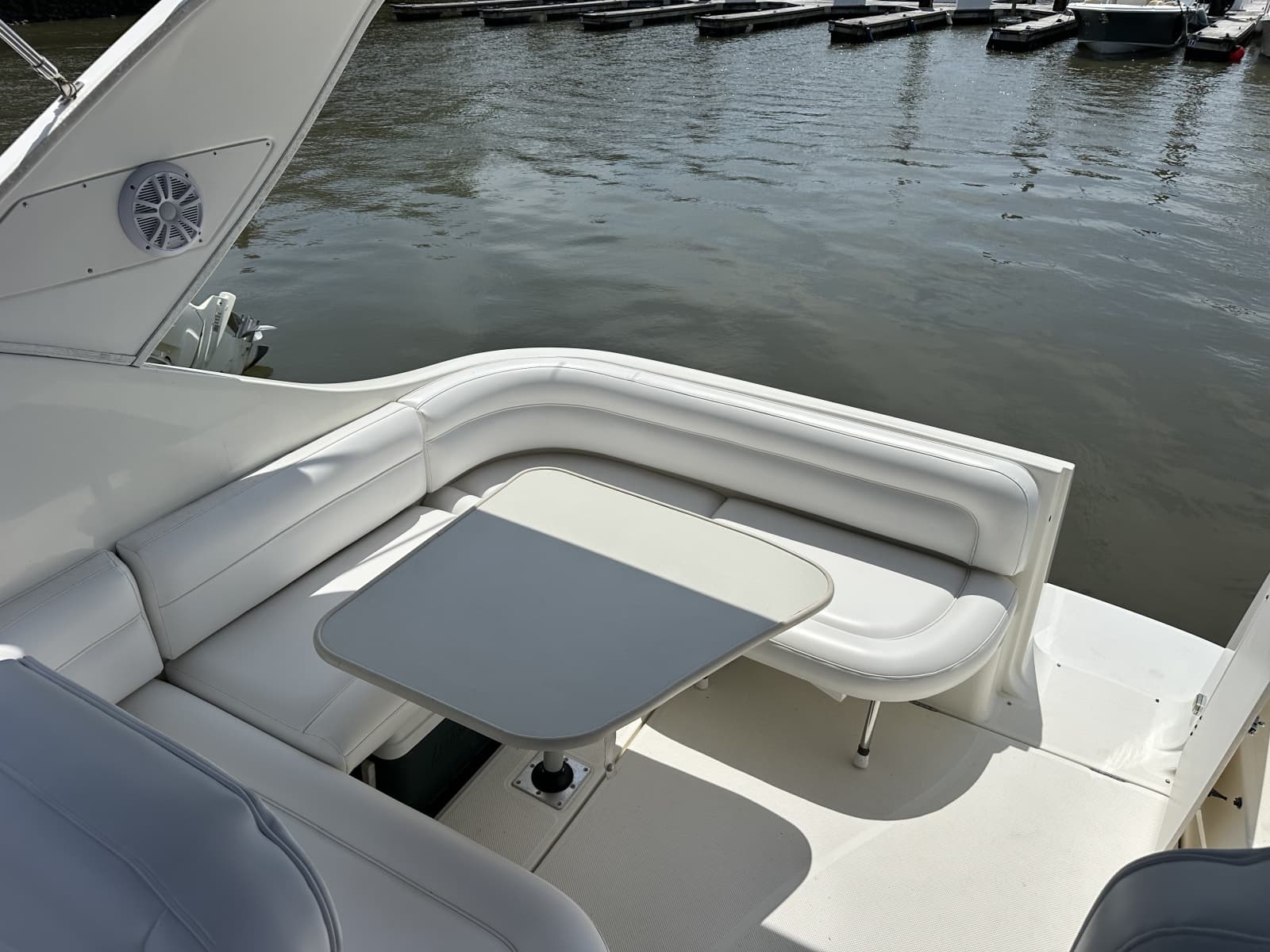 2006 Bayliner 305 - Photo 17