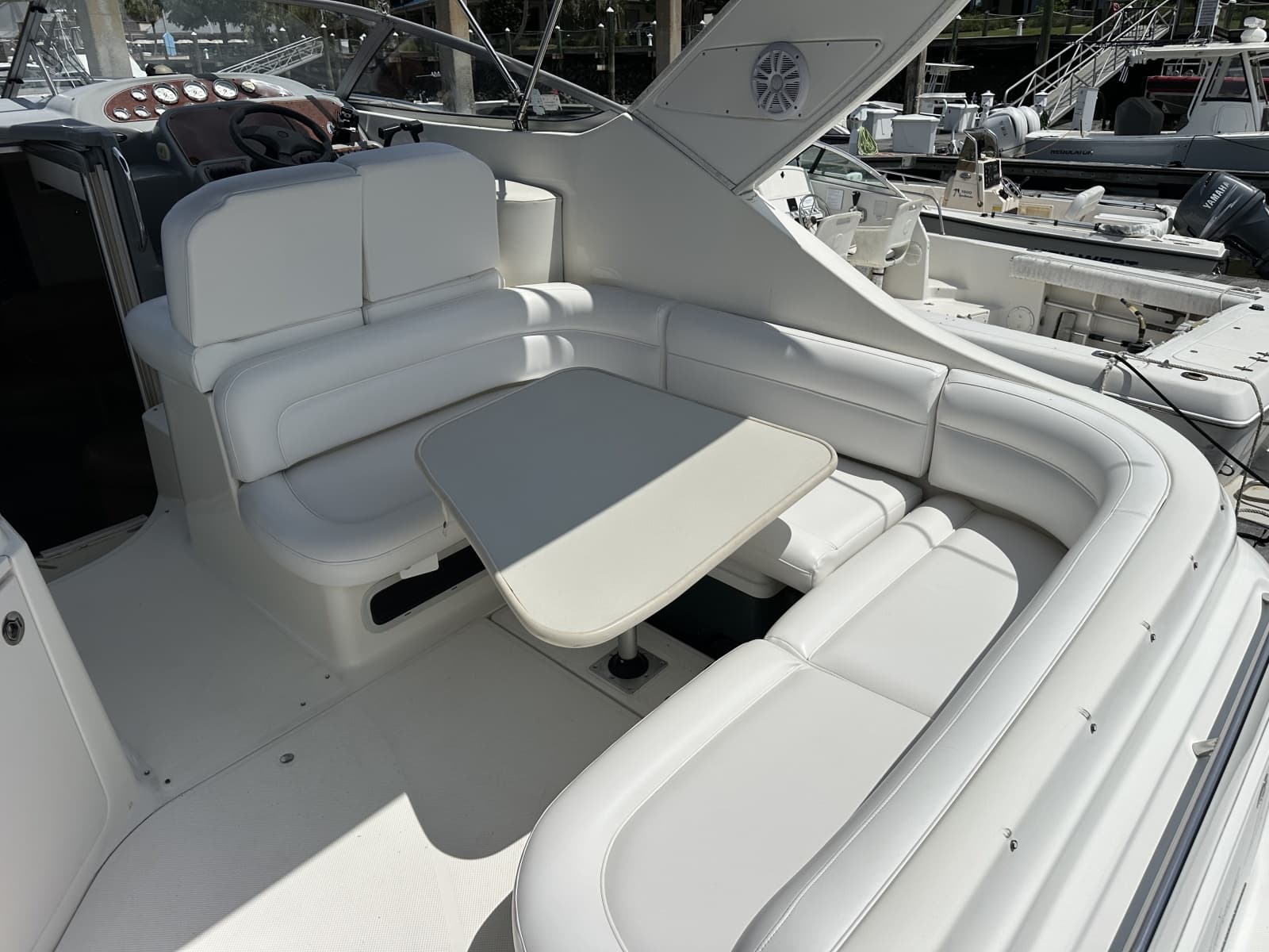 2006 Bayliner 305 - Photo 15