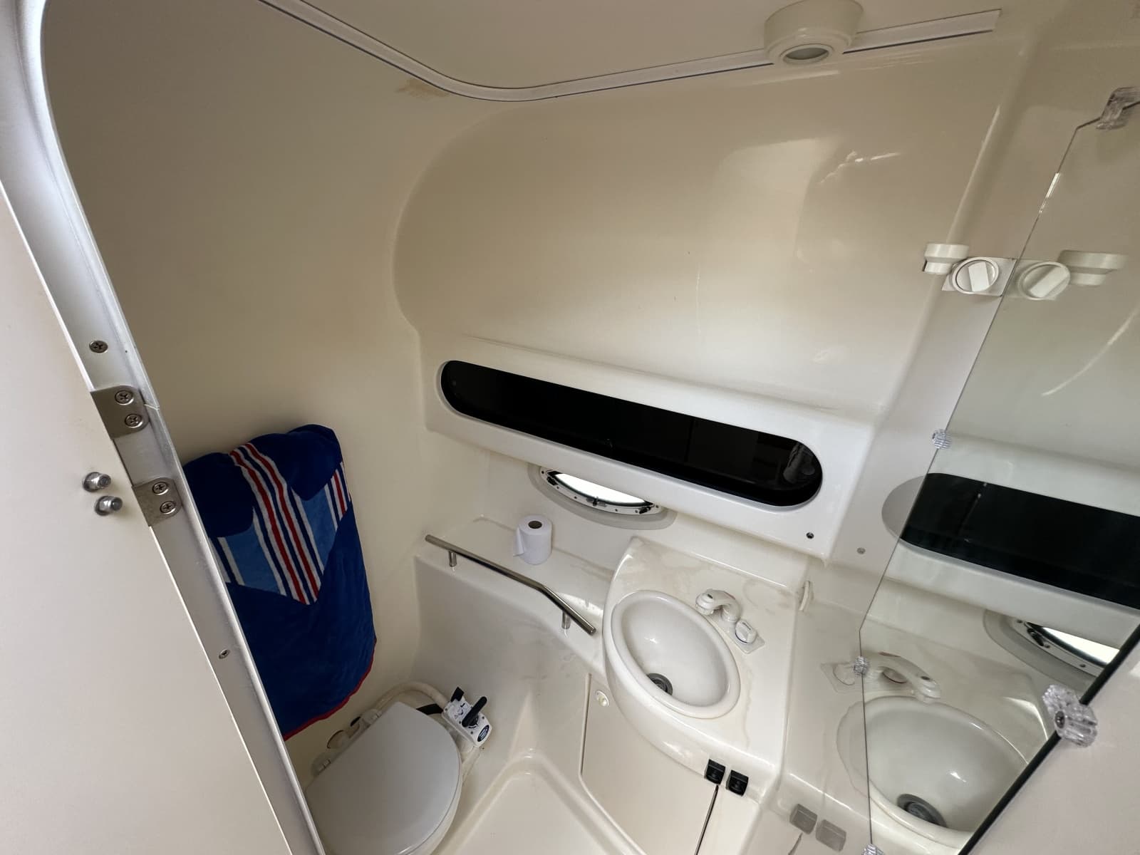 2006 Bayliner 305 - Photo 32