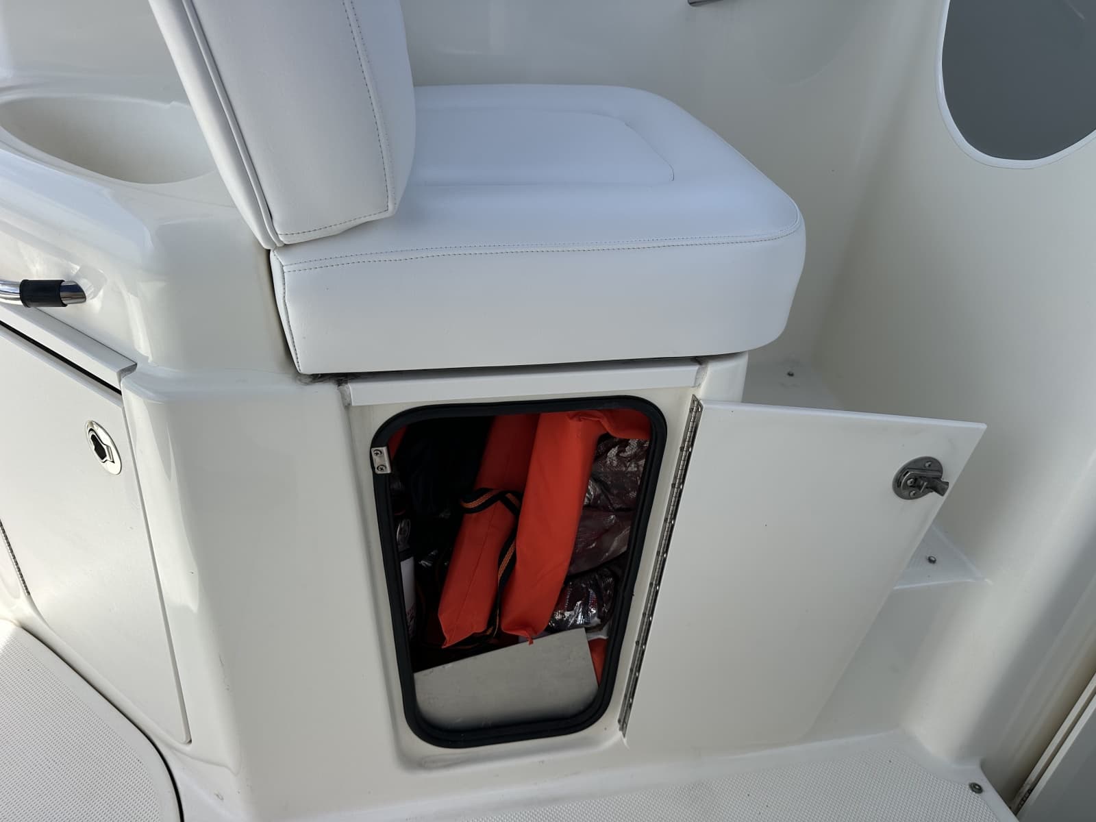 2006 Bayliner 305 - Photo 23