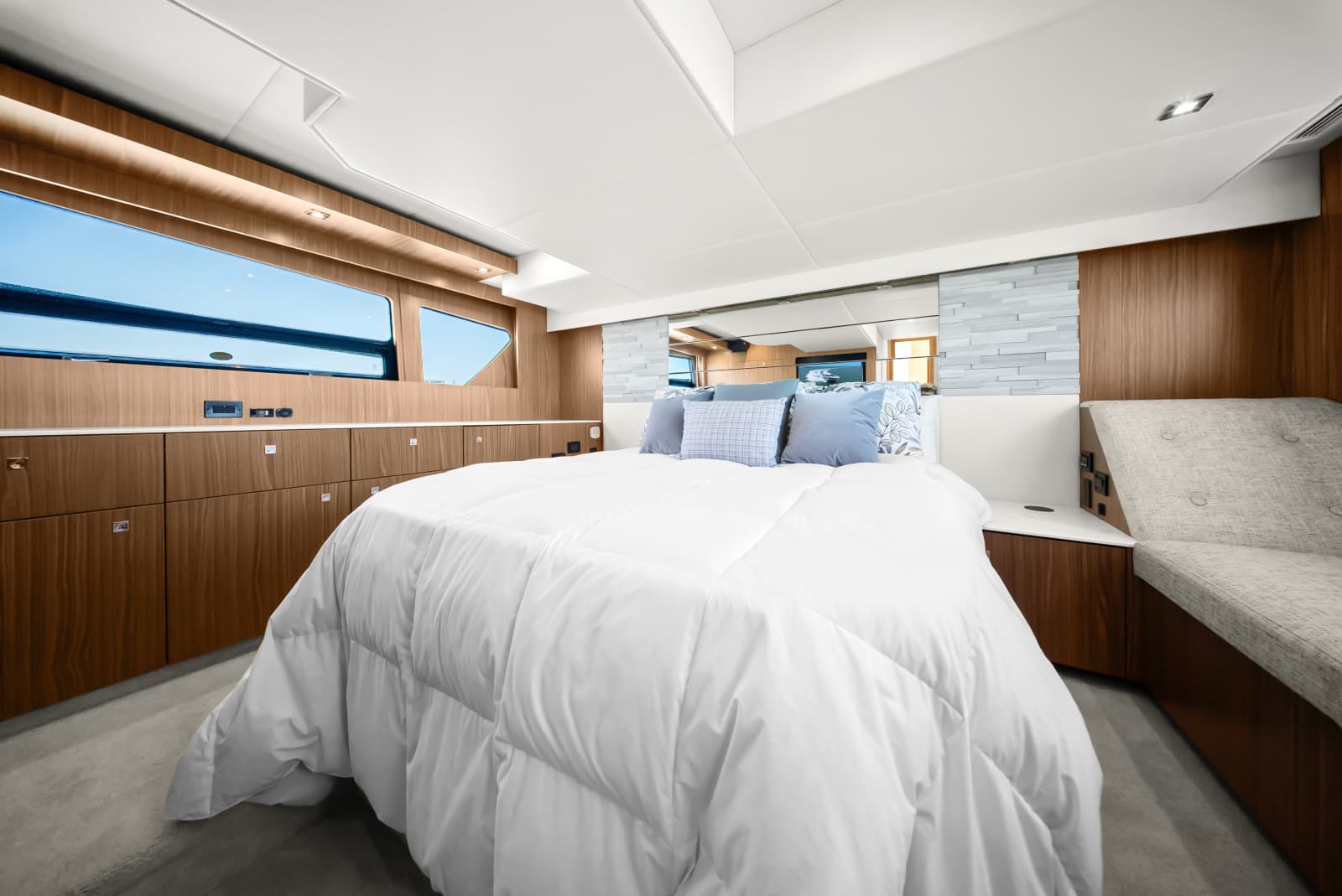2025 Cruisers Yachts 50 Cantius - Photo 77