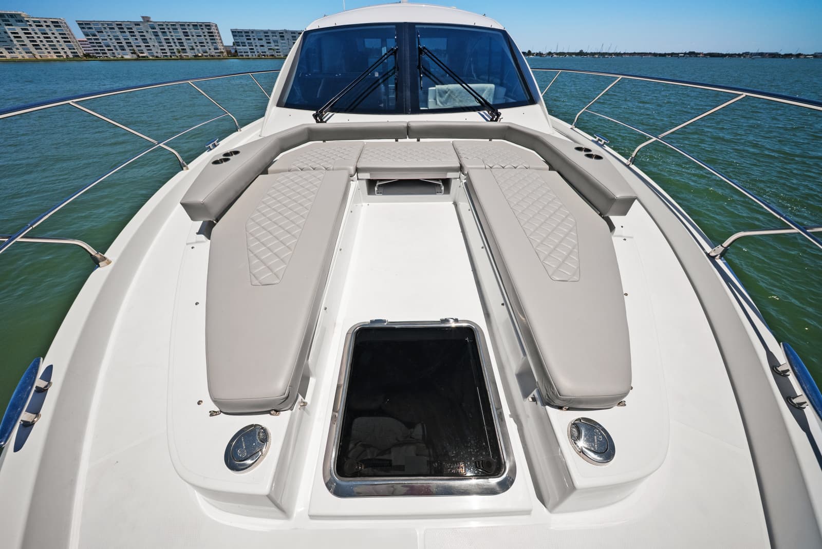 2025 Cruisers Yachts 50 Cantius - Photo 56