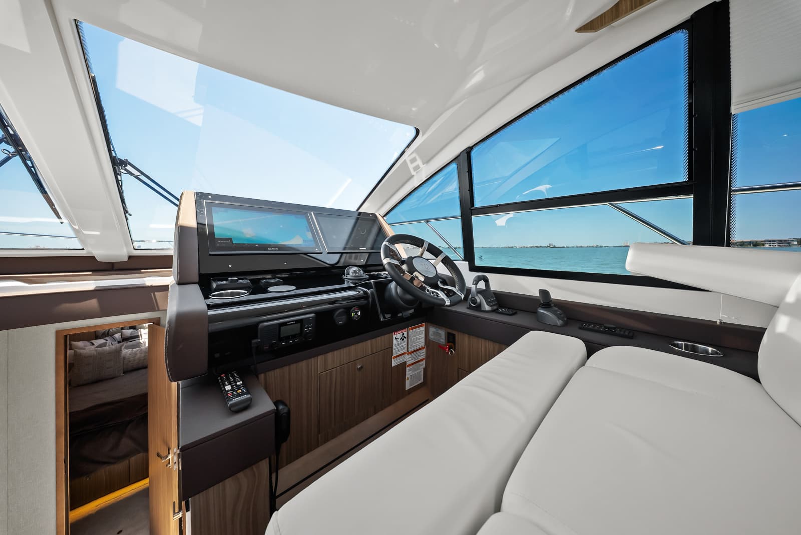 2025 Cruisers Yachts 50 Cantius - Photo 61