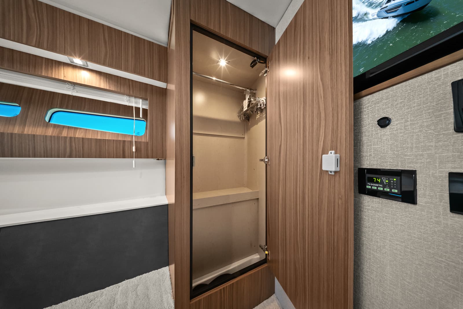2025 Cruisers Yachts 50 Cantius - Photo 69