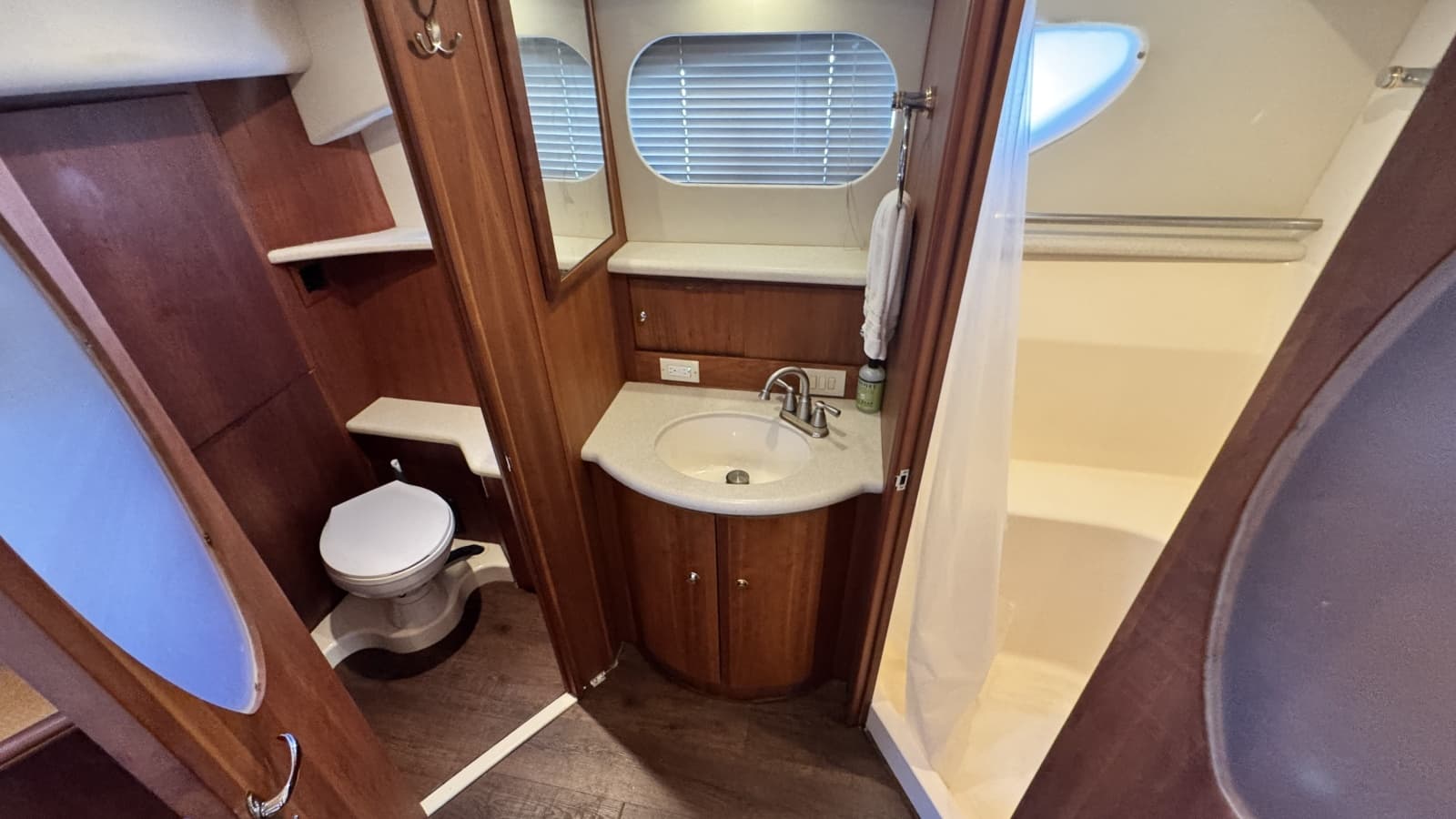 2003 Silverton 43 Motor Yacht - Photo 59