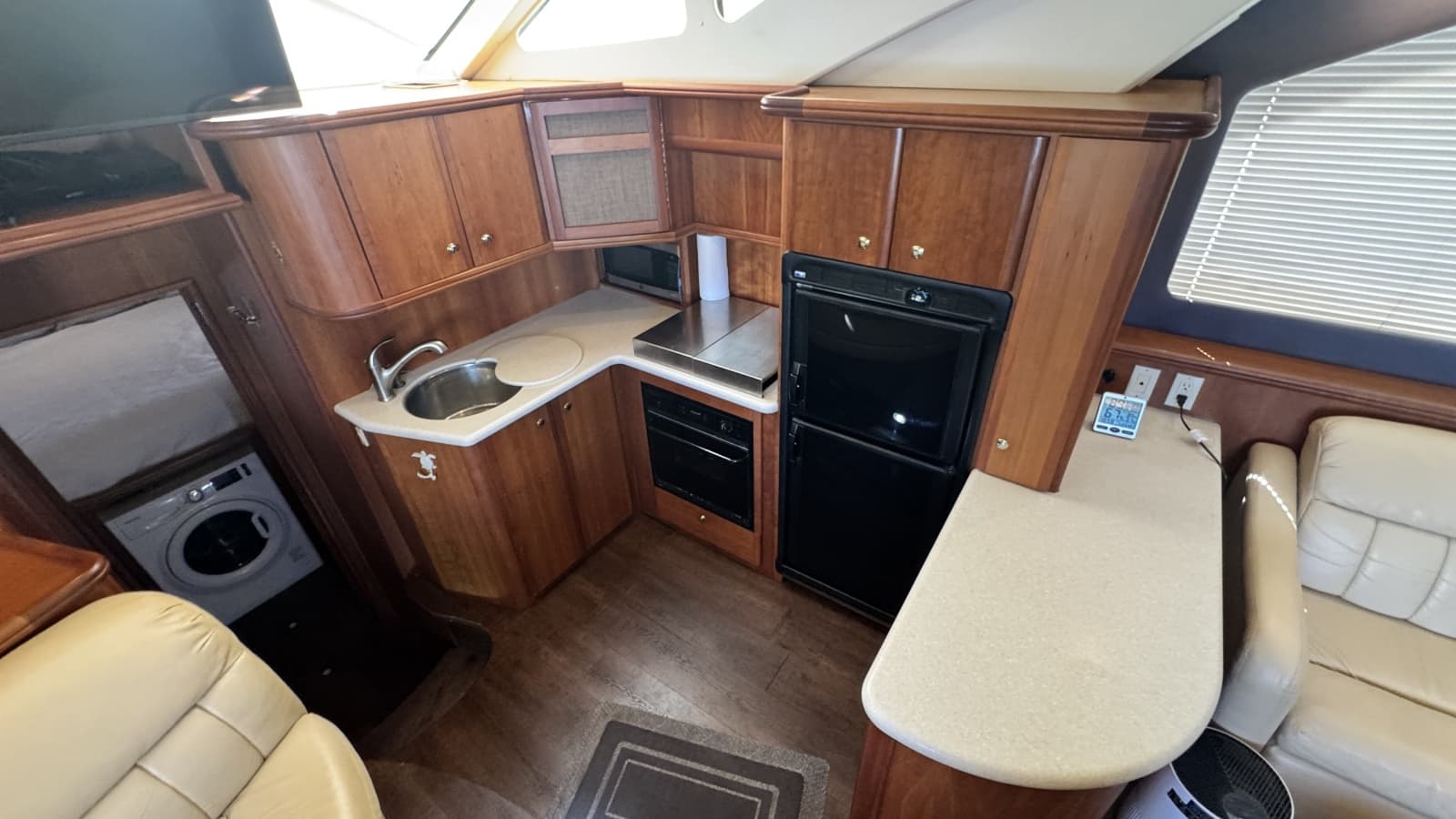 2003 Silverton 43 Motor Yacht - Photo 39