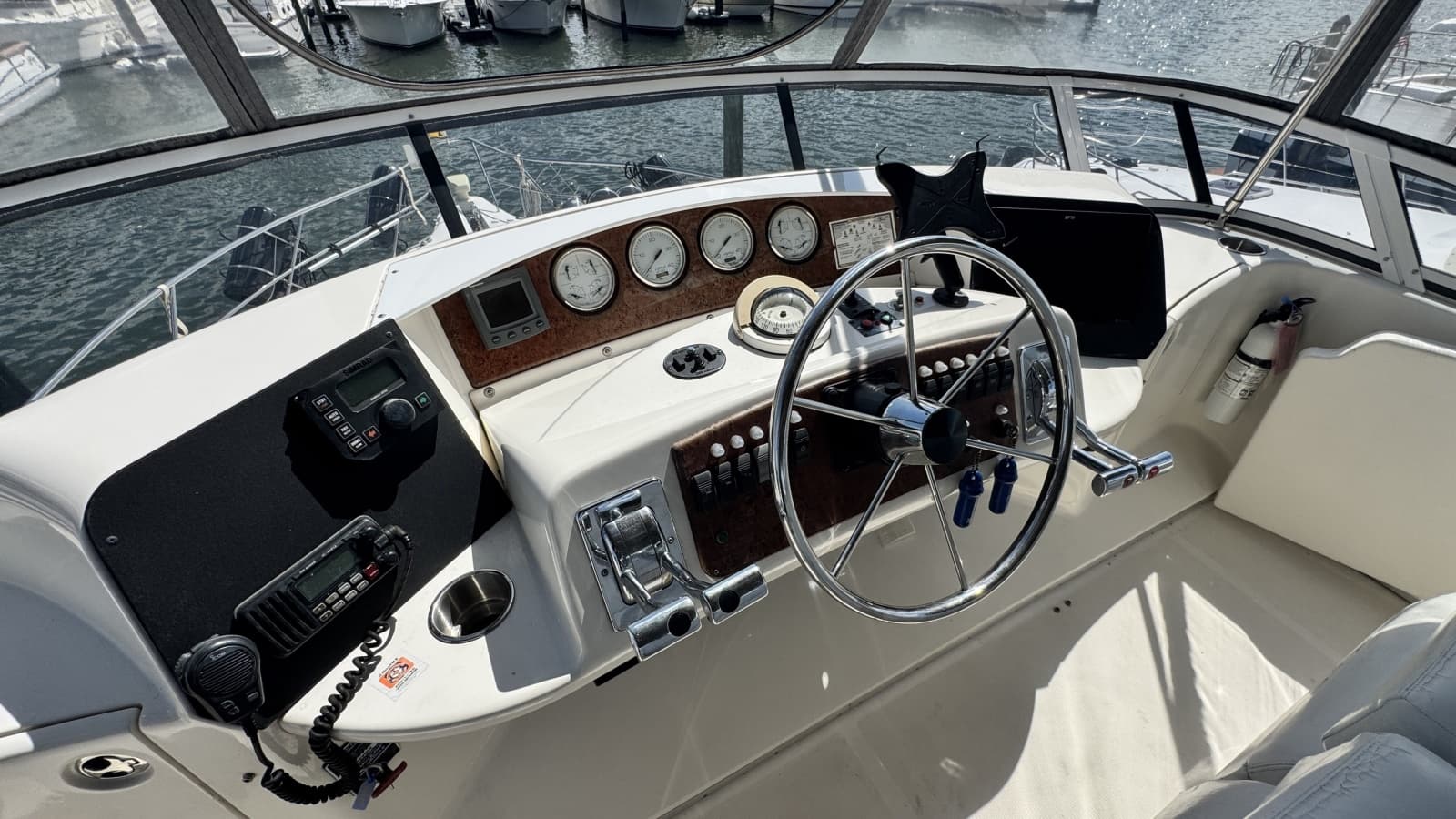 2003 Silverton 43 Motor Yacht - Photo 17