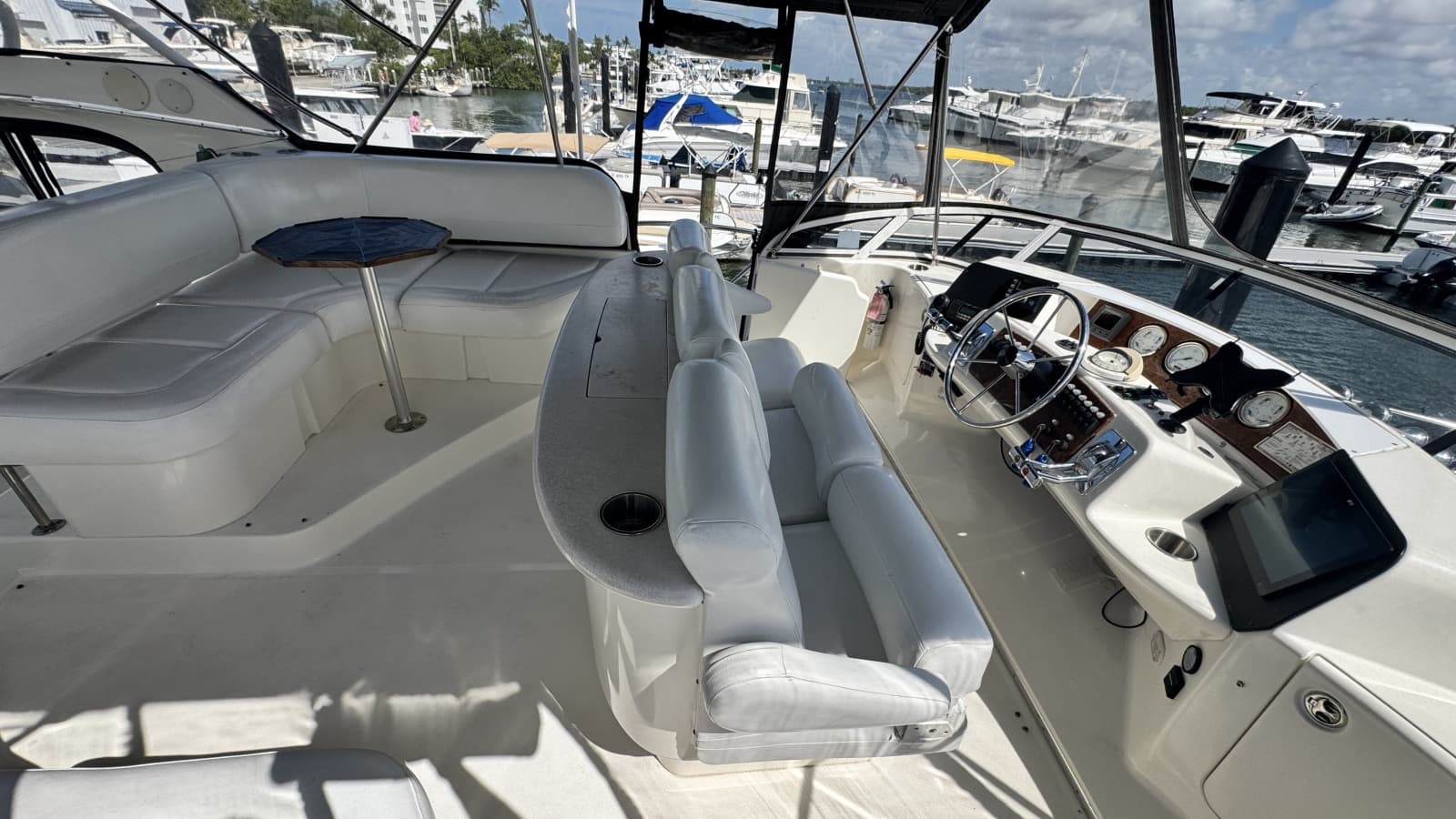 2003 Silverton 43 Motor Yacht - Photo 23