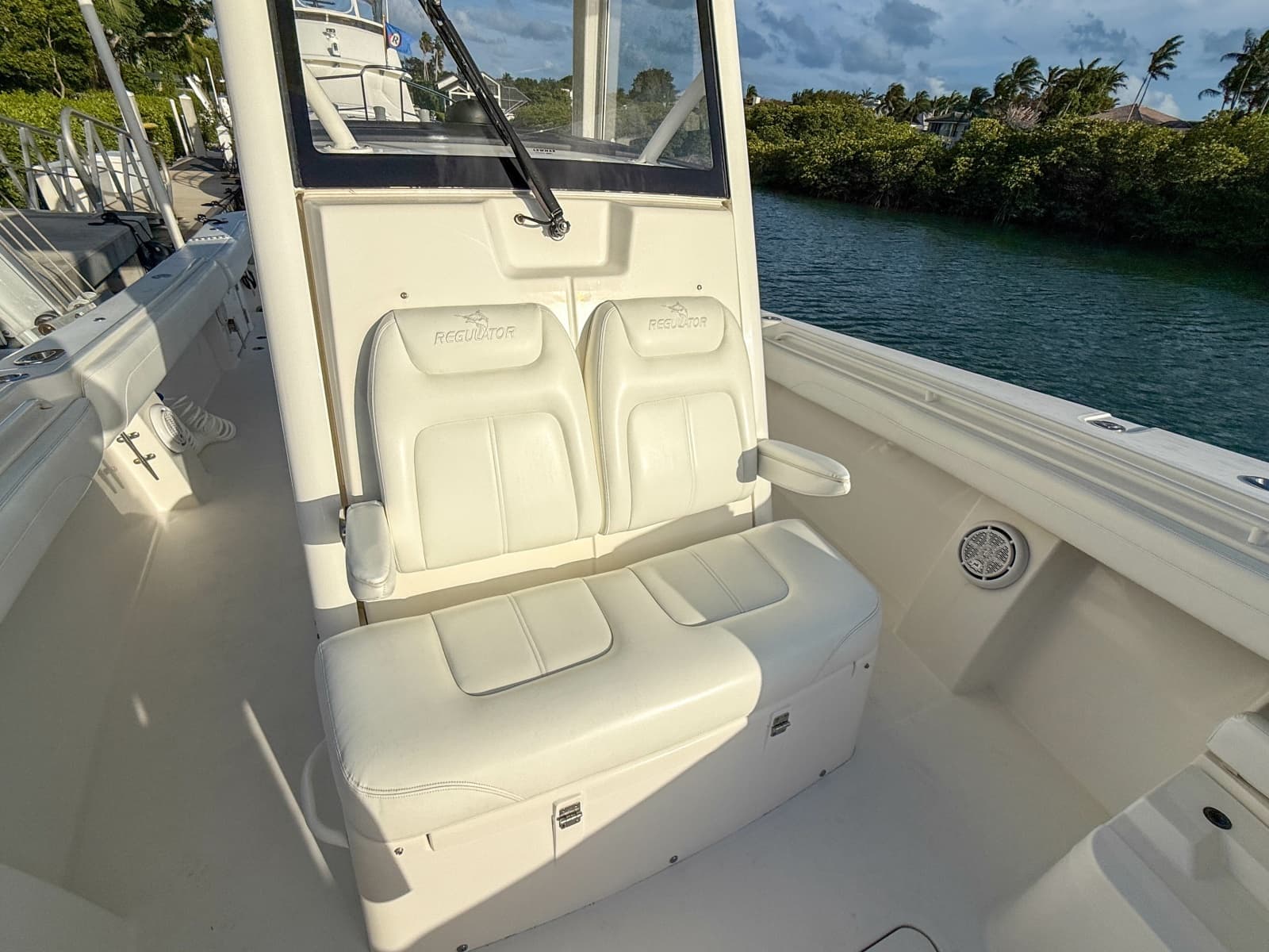 2020 Regulator 31 - Photo 16