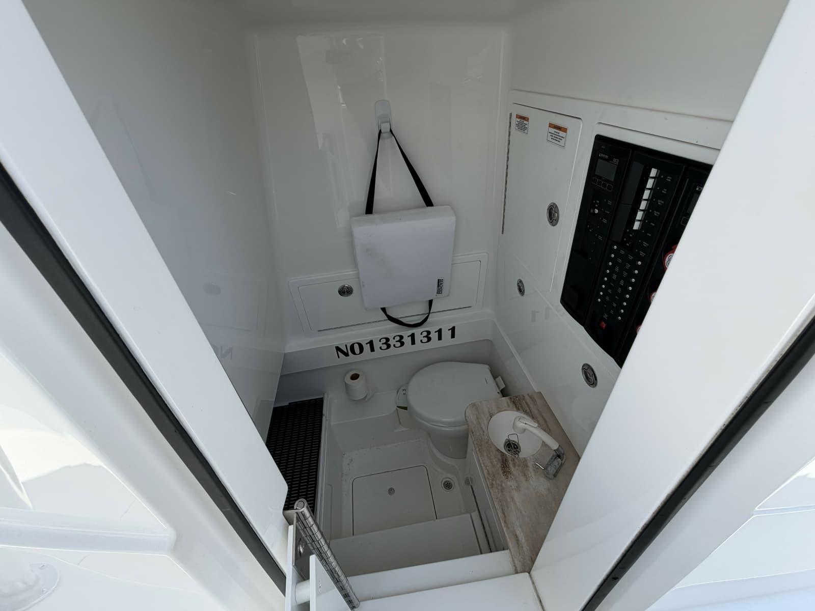 2023 Valhalla Boatworks V33 - Photo 12