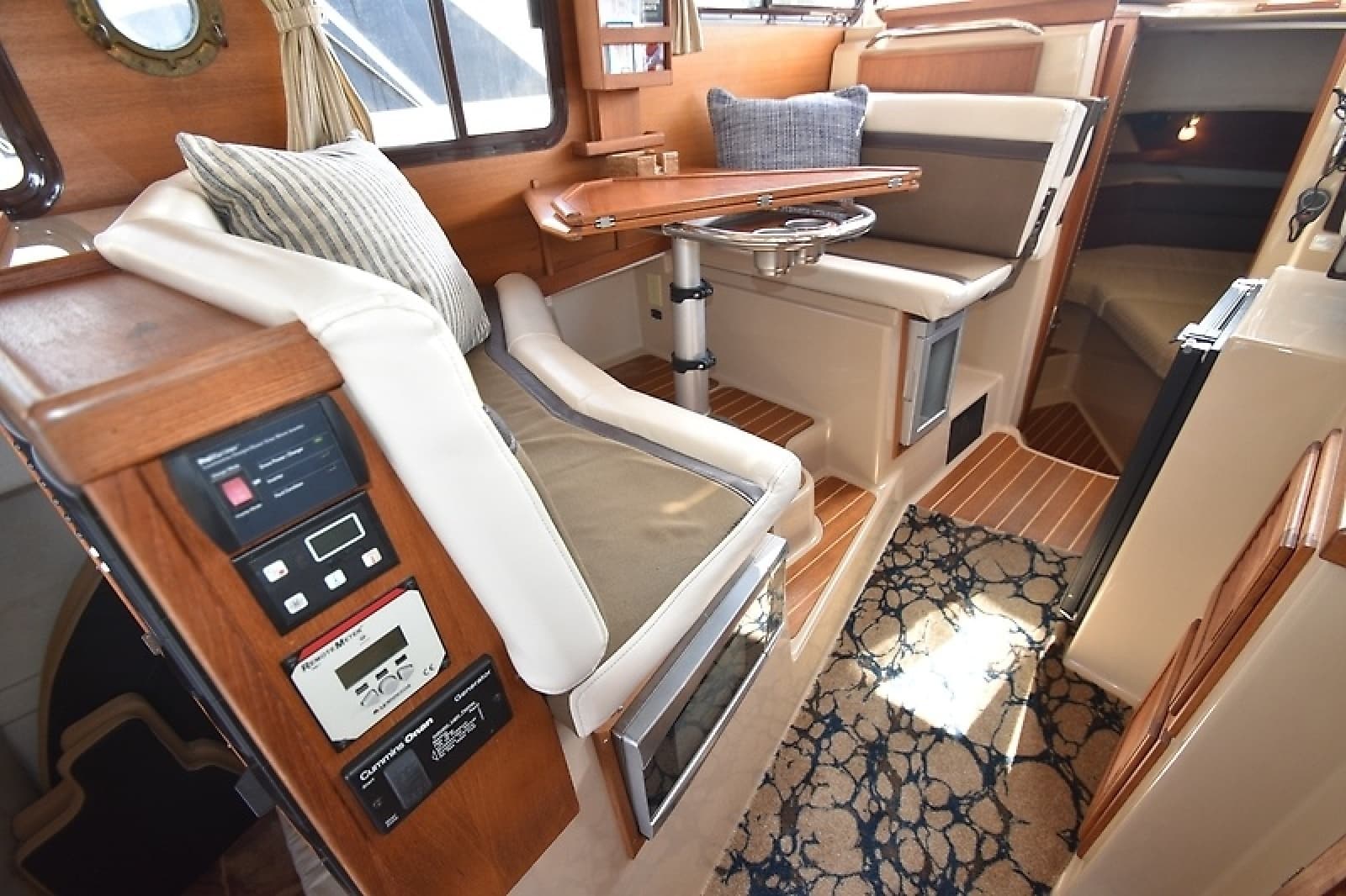 2014 Ranger Tugs 29 Classic - Photo 24
