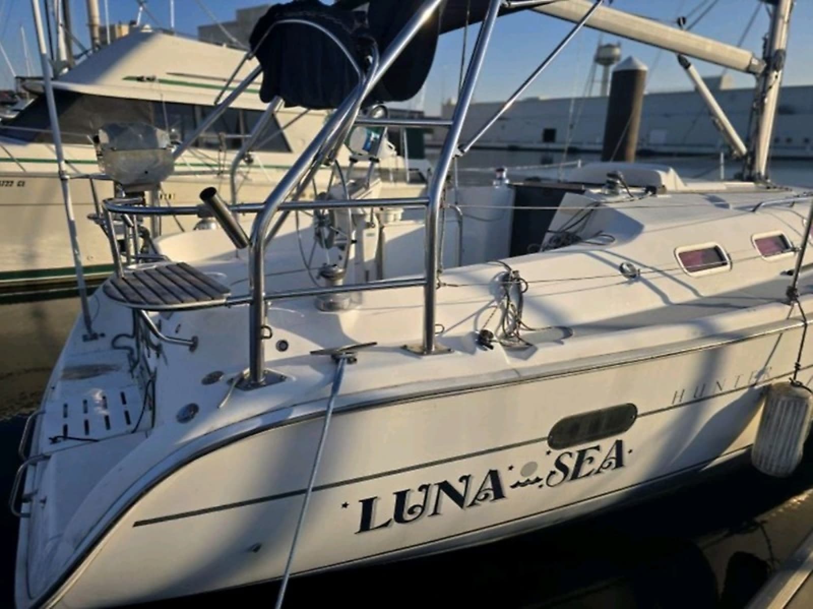 2005 Hunter 36 - Photo 3
