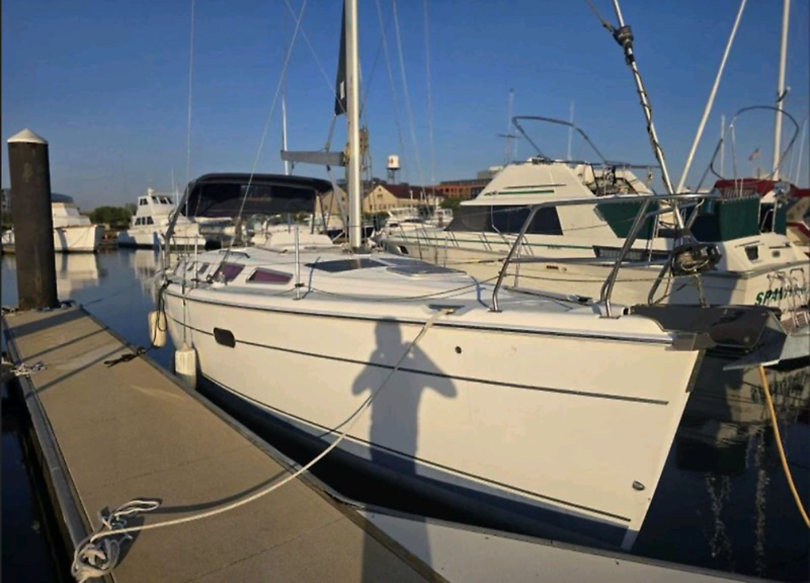 2005 Hunter 36 - Photo 1