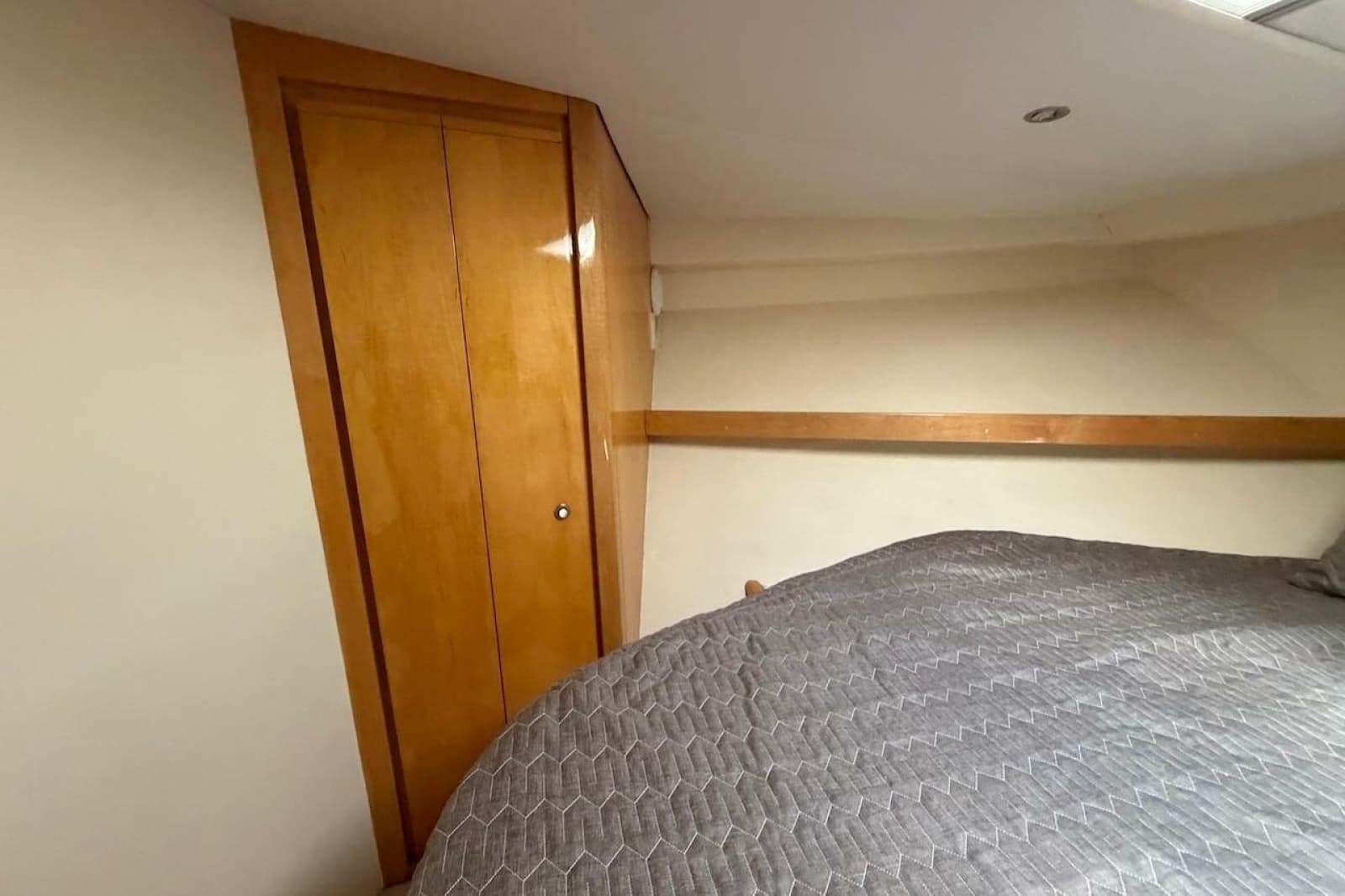 1995 Bertram 60 Convertible - Photo 37
