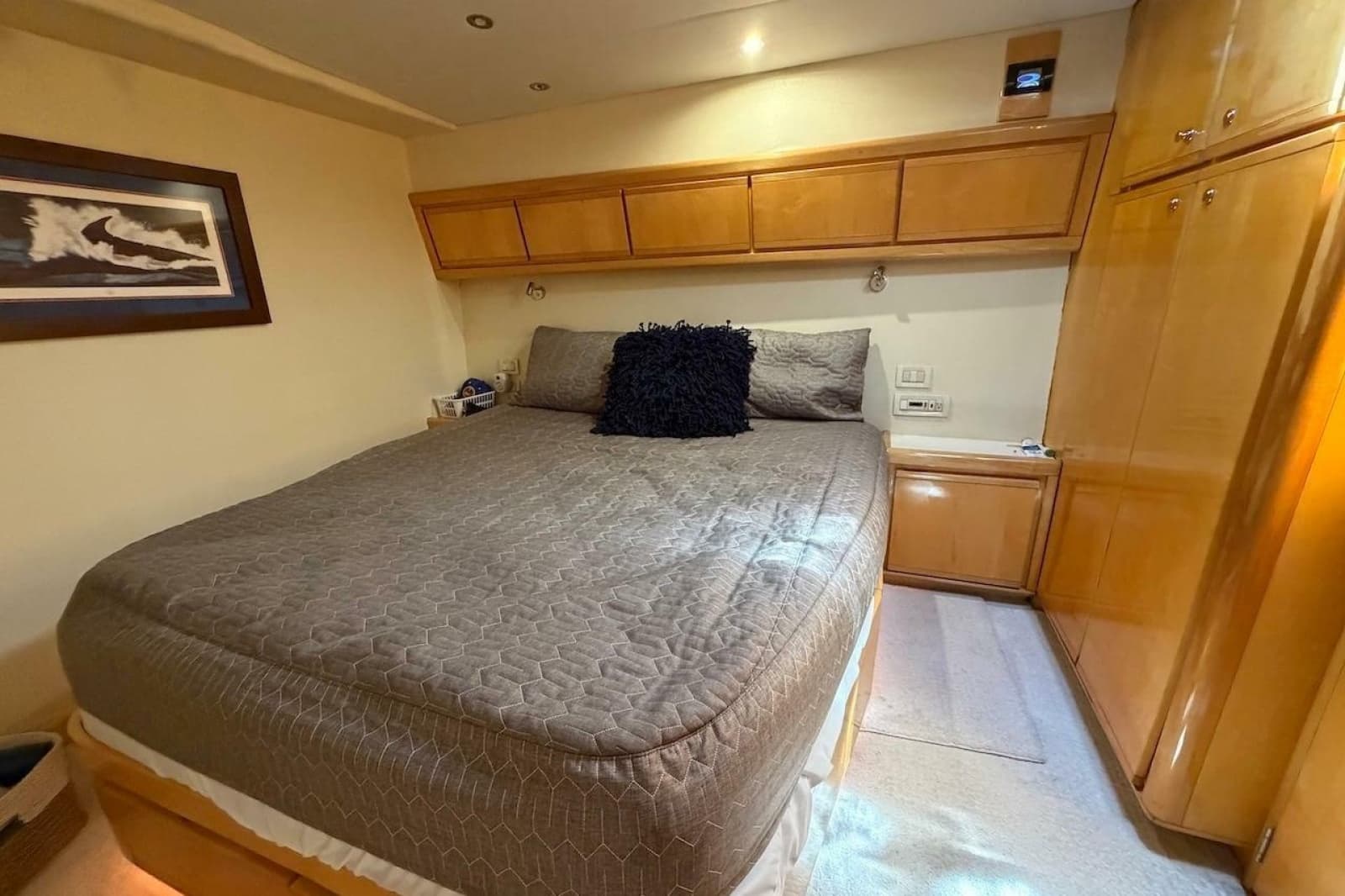 1995 Bertram 60 Convertible - Photo 31