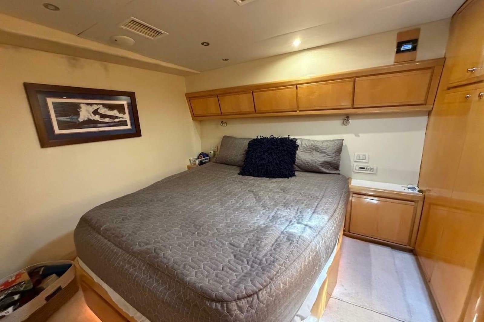1995 Bertram 60 Convertible - Photo 30