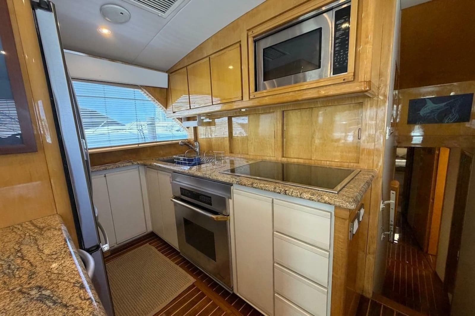 1995 Bertram 60 Convertible - Photo 25
