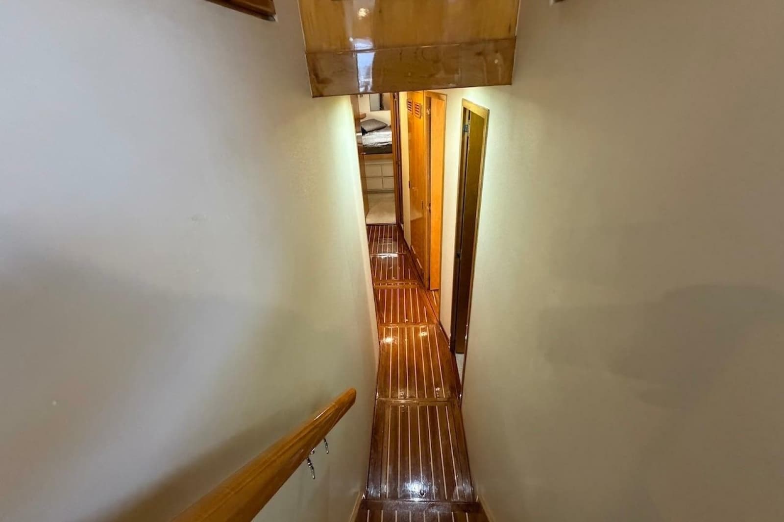 1995 Bertram 60 Convertible - Photo 27